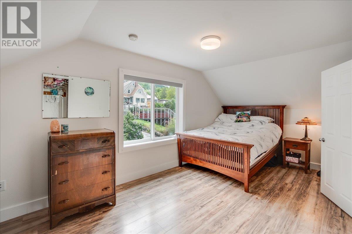 1667 Cedar Avenue, Trail, British Columbia  V1R 4C9 - Photo 30 - 10347396