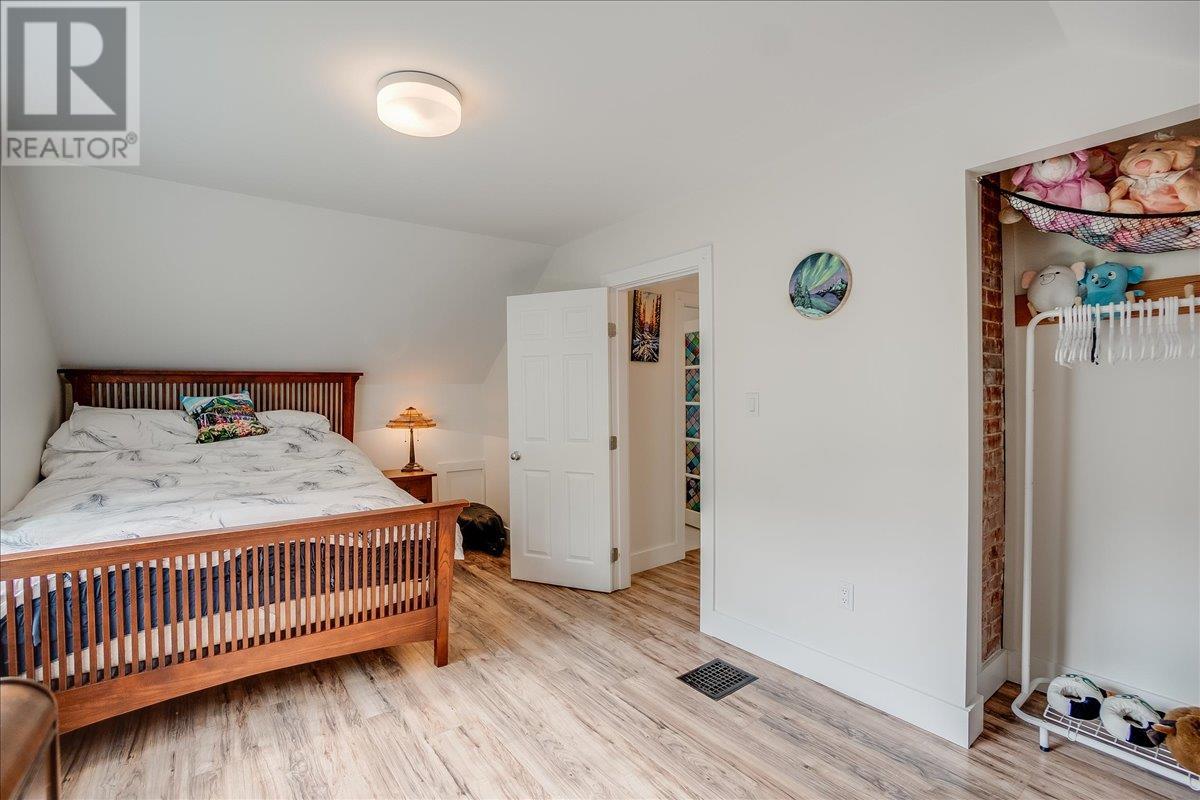 1667 Cedar Avenue, Trail, British Columbia  V1R 4C9 - Photo 31 - 10347396