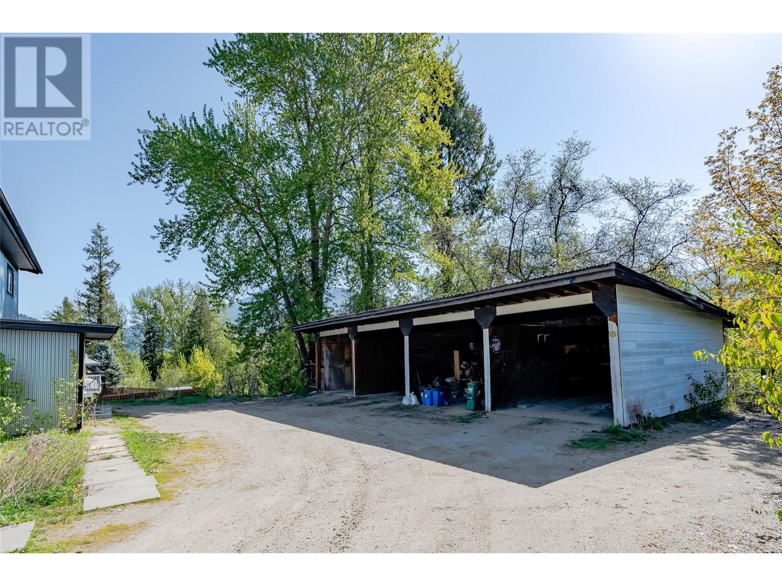 1810 First Street, Fruitvale, British Columbia  V0G 1L0 - Photo 60 - 10348295