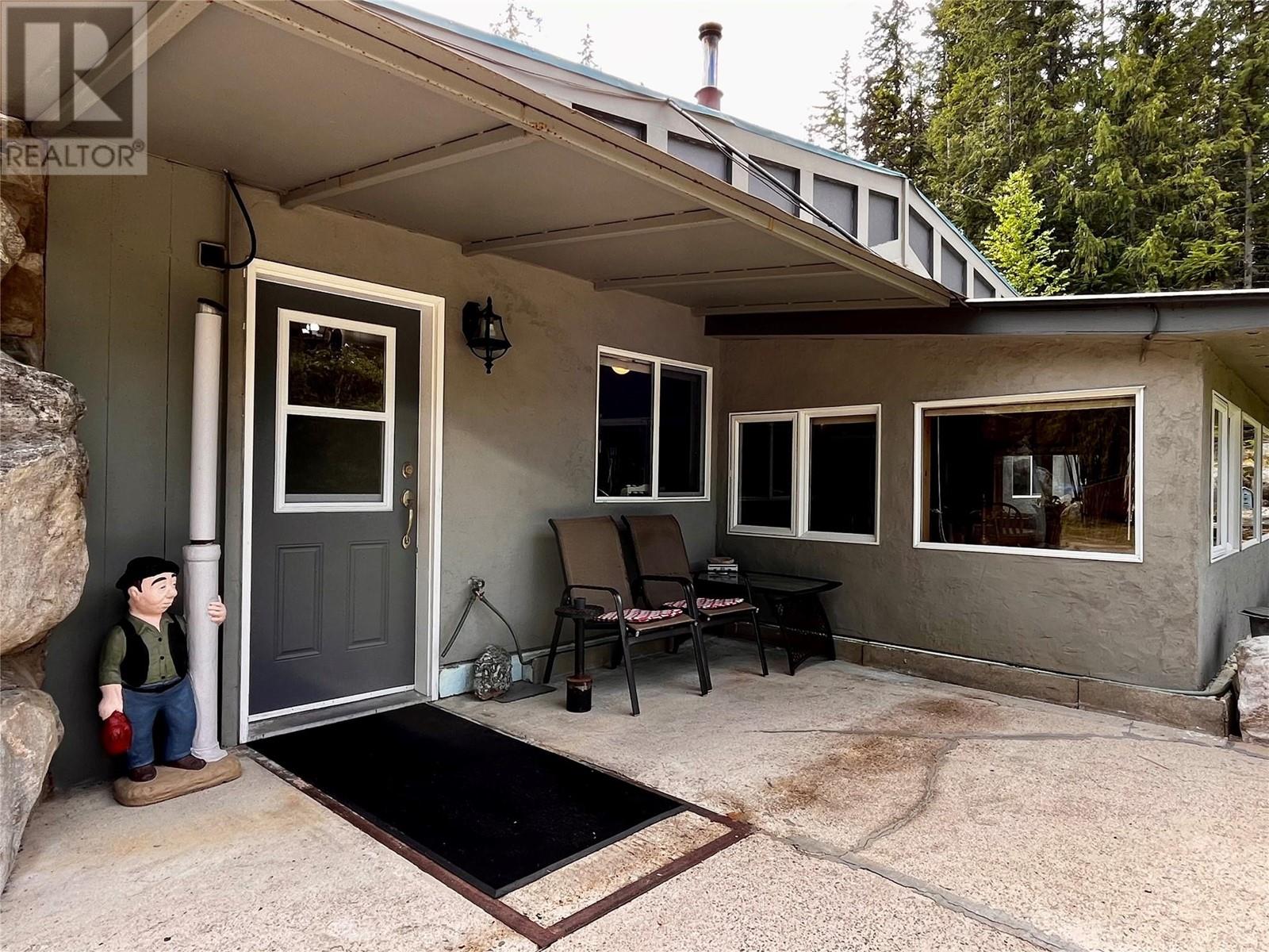 7705 Omen Road, Fauquier, British Columbia  V0G 1K0 - Photo 22 - 10348046