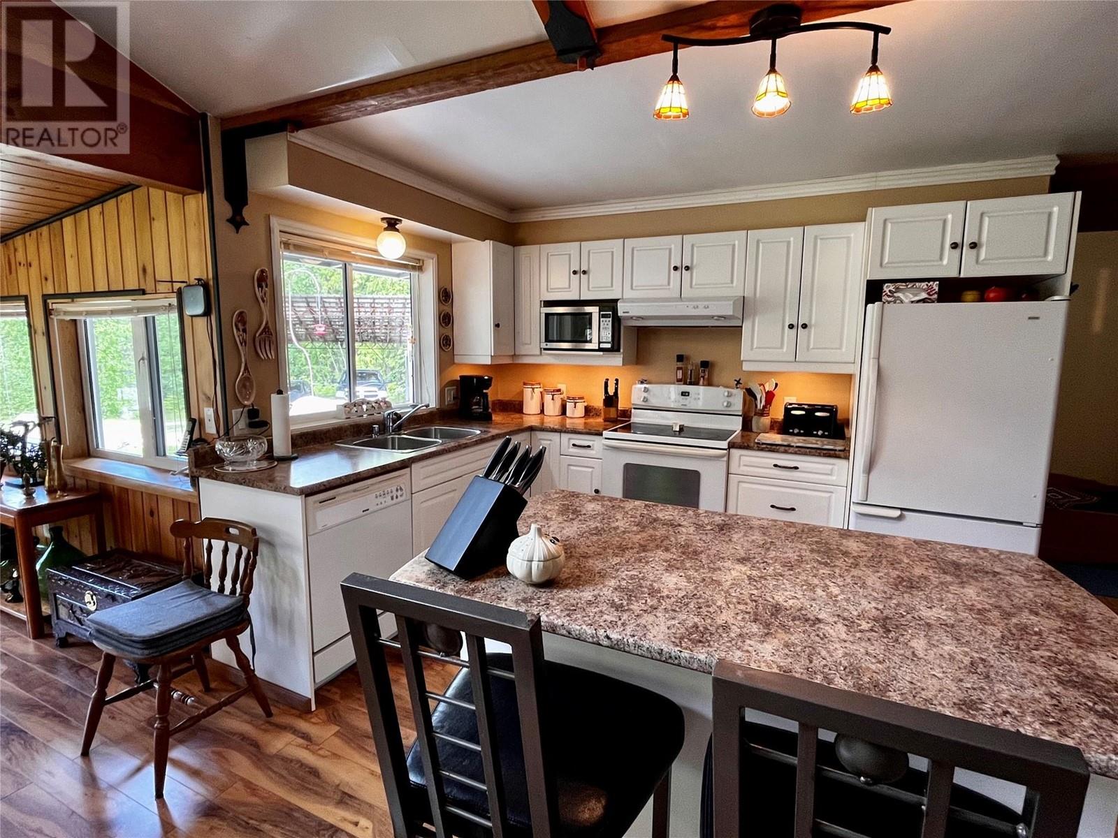 7705 Omen Road, Fauquier, British Columbia  V0G 1K0 - Photo 27 - 10348046