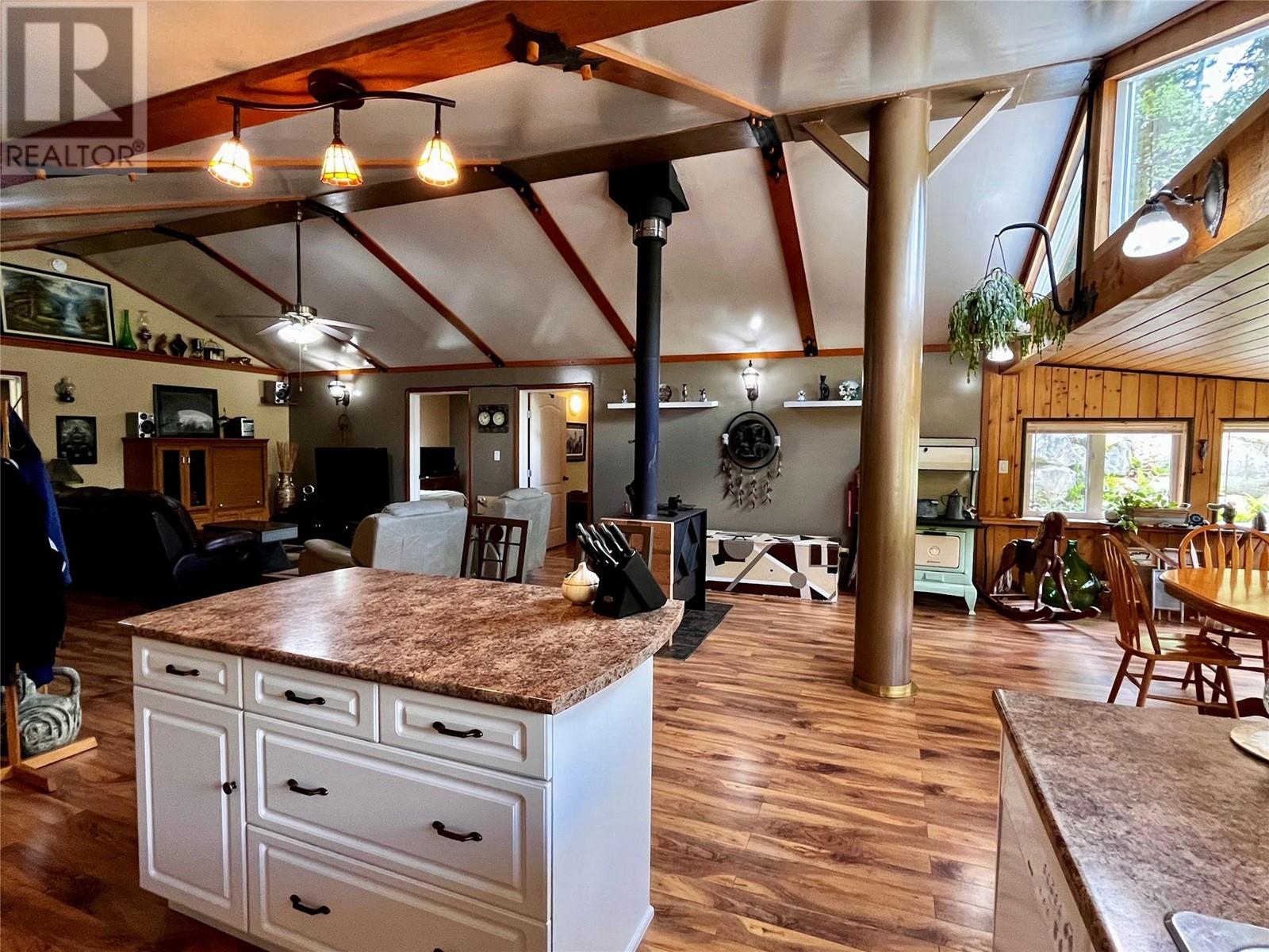 7705 Omen Road, Fauquier, British Columbia  V0G 1K0 - Photo 30 - 10348046
