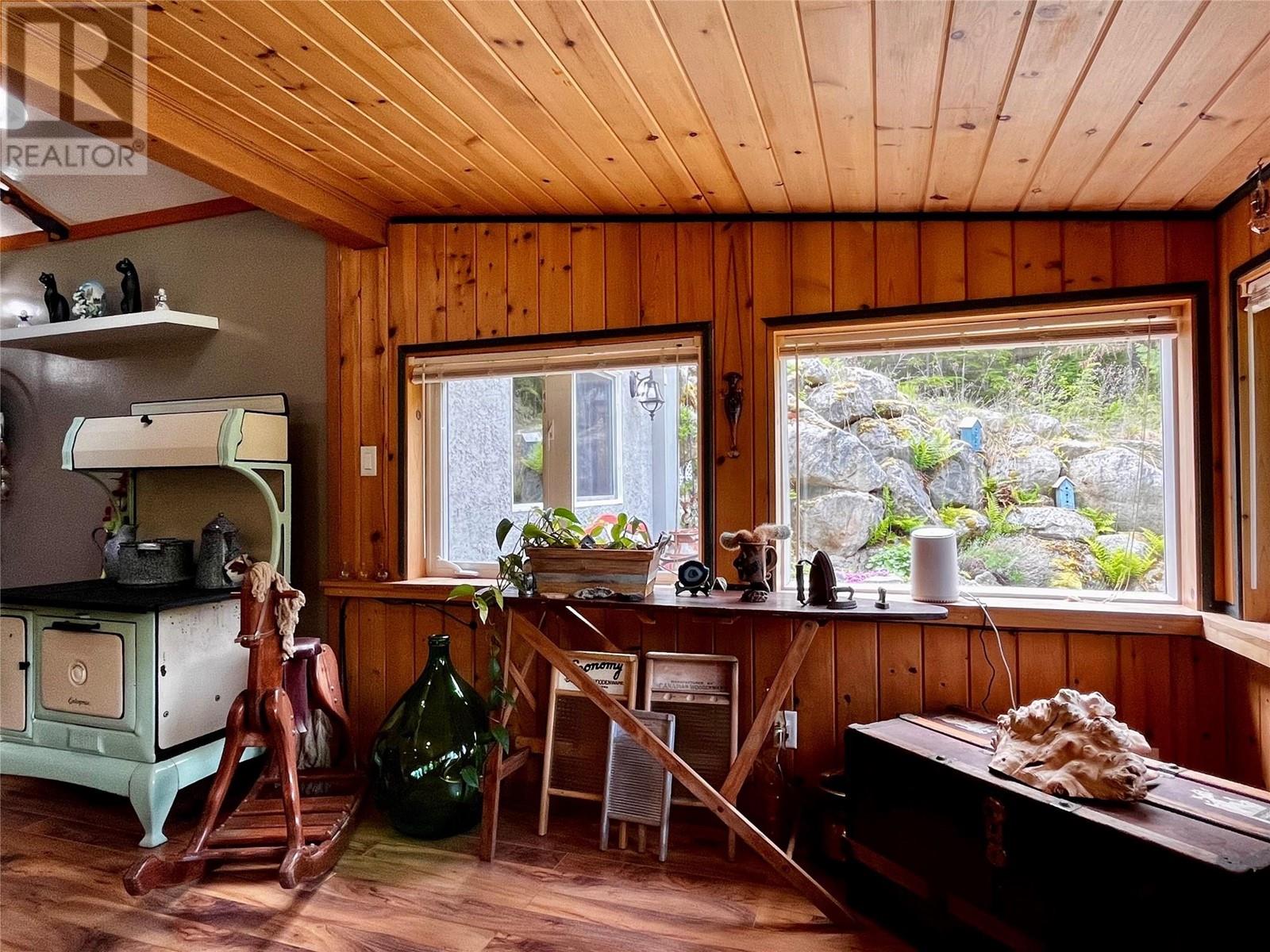 7705 Omen Road, Fauquier, British Columbia  V0G 1K0 - Photo 33 - 10348046