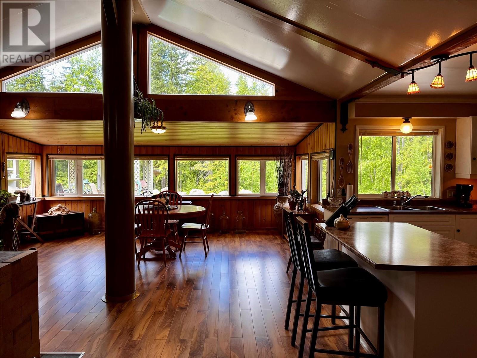 7705 Omen Road, Fauquier, British Columbia  V0G 1K0 - Photo 39 - 10348046