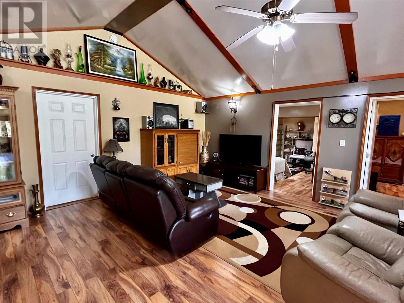 7705 Omen Road, Fauquier, British Columbia  V0G 1K0 - Photo 40 - 10348046