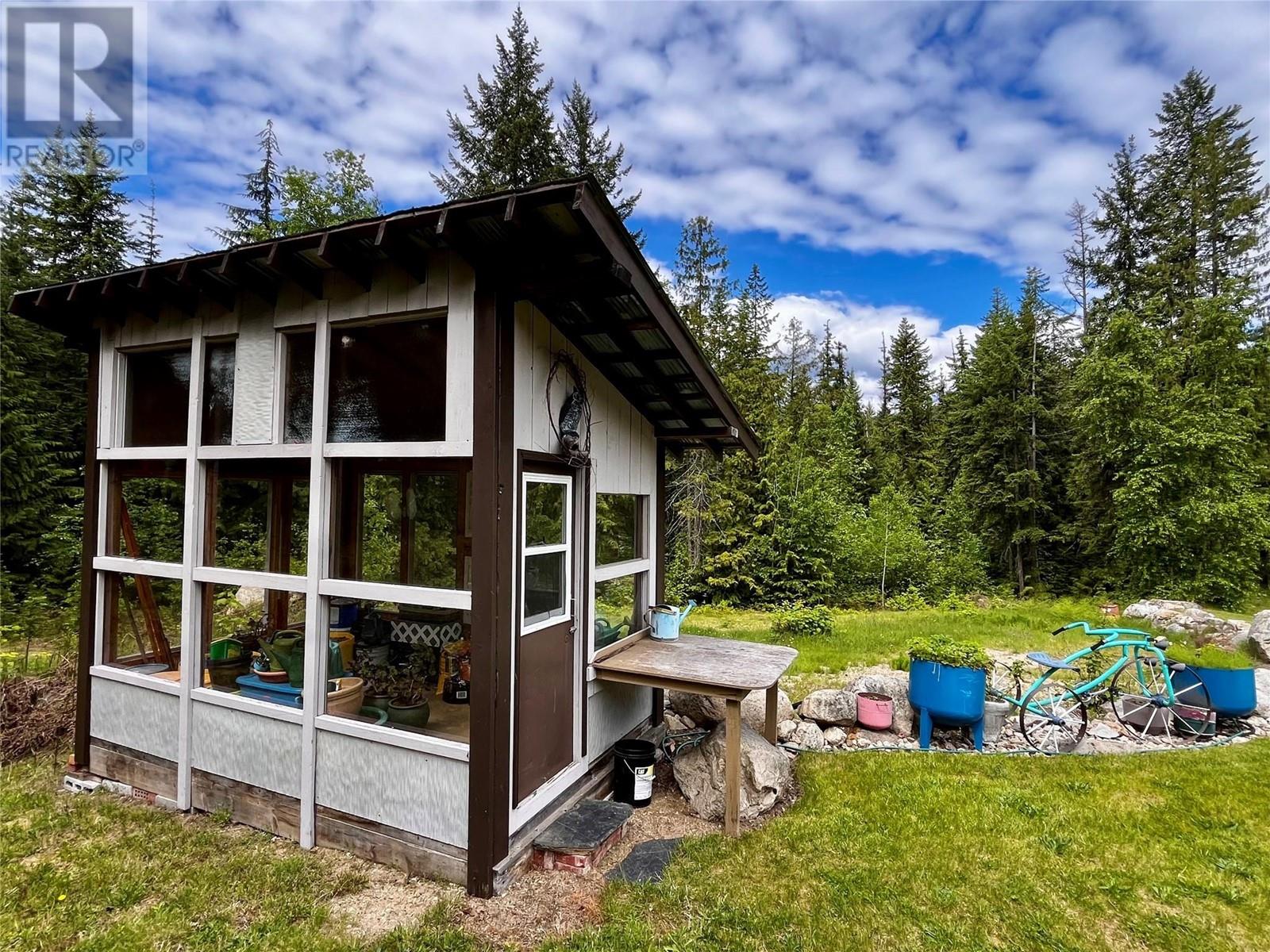 7705 Omen Road, Fauquier, British Columbia  V0G 1K0 - Photo 65 - 10348046
