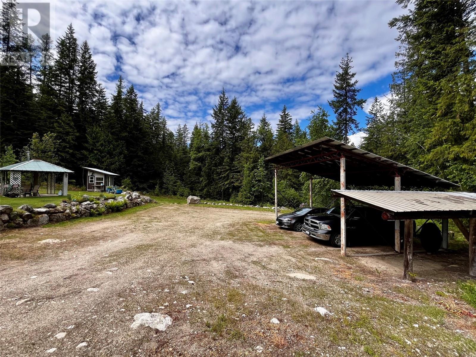 7705 Omen Road, Fauquier, British Columbia  V0G 1K0 - Photo 68 - 10348046