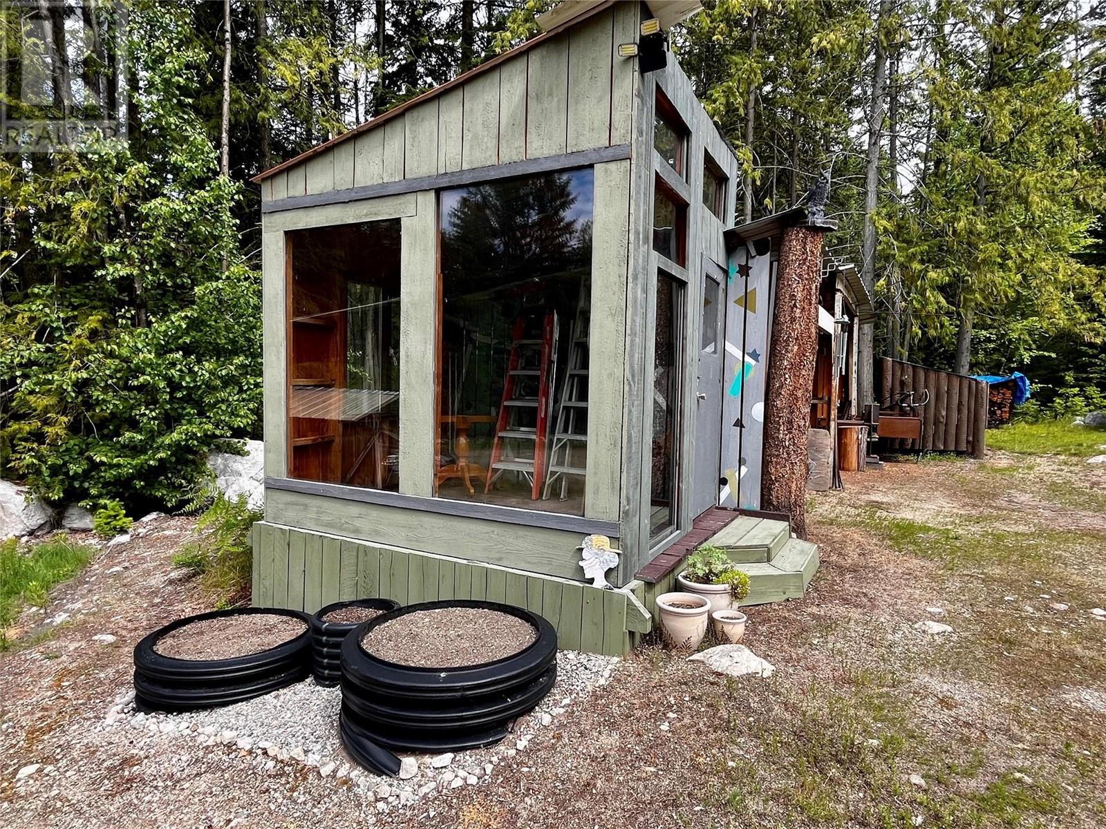 7705 Omen Road, Fauquier, British Columbia  V0G 1K0 - Photo 69 - 10348046