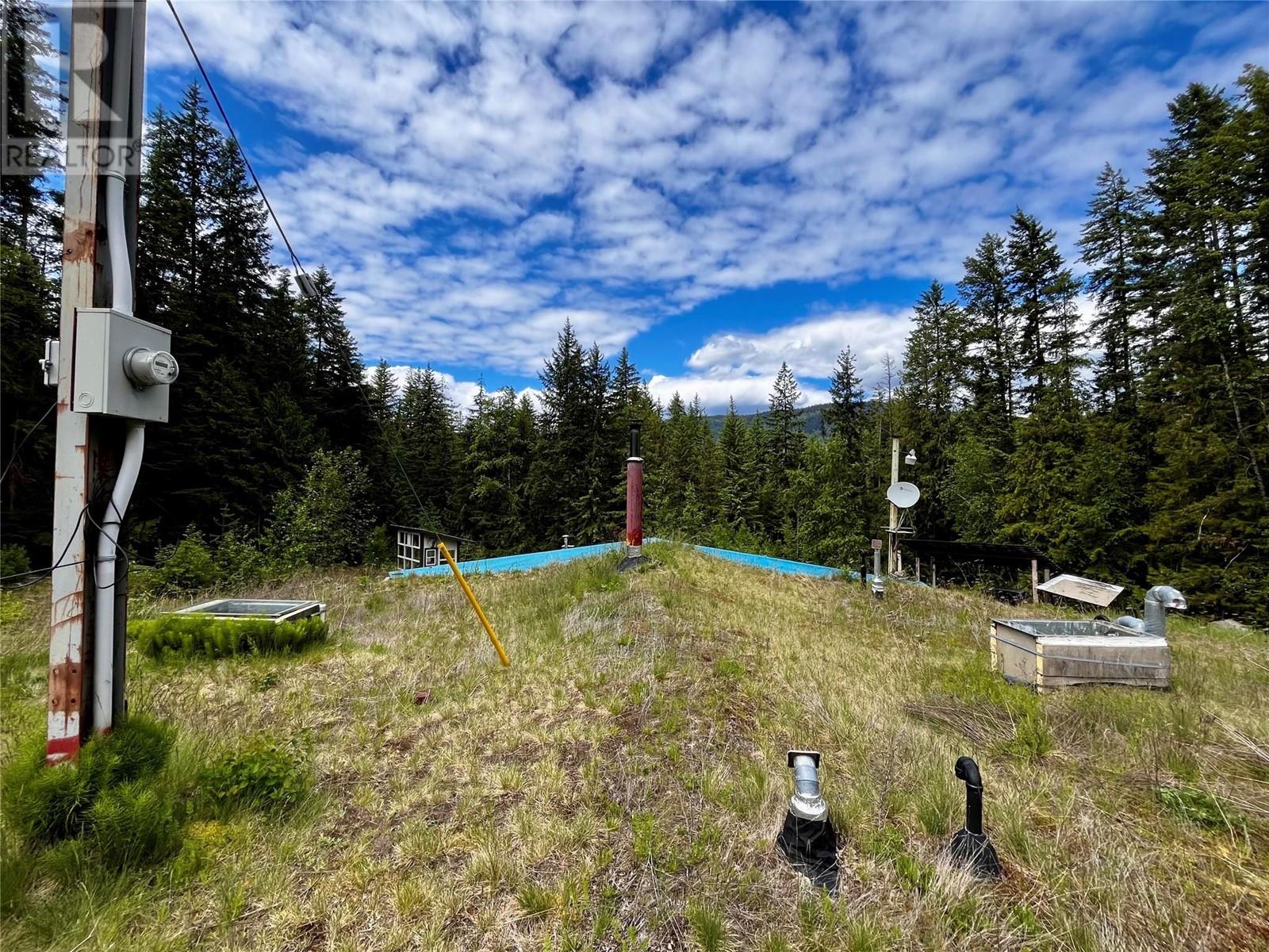 7705 Omen Road, Fauquier, British Columbia  V0G 1K0 - Photo 89 - 10348046
