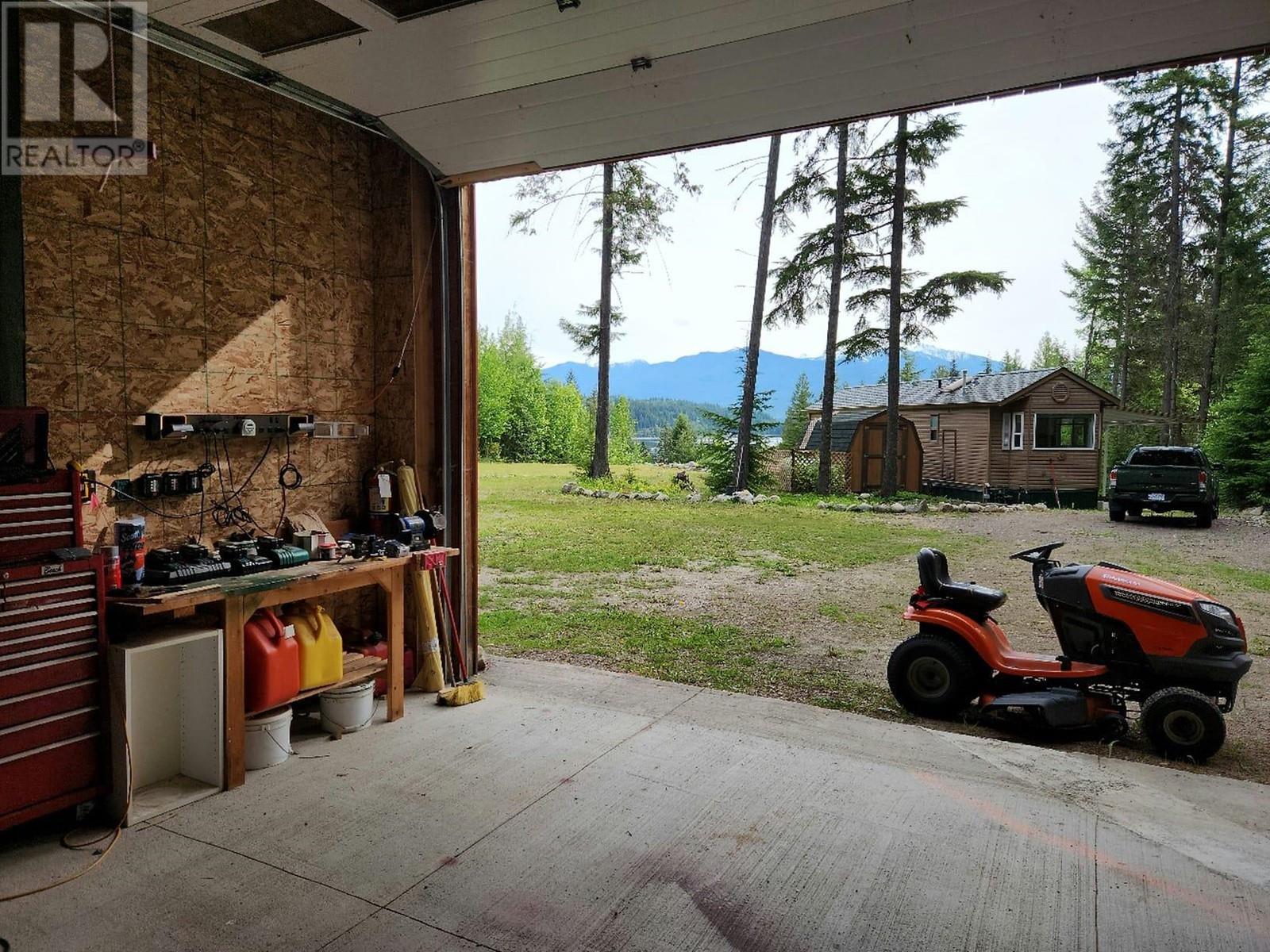 1273 Queens Bay Road, Balfour, British Columbia  V0G 1C0 - Photo 12 - 10348471