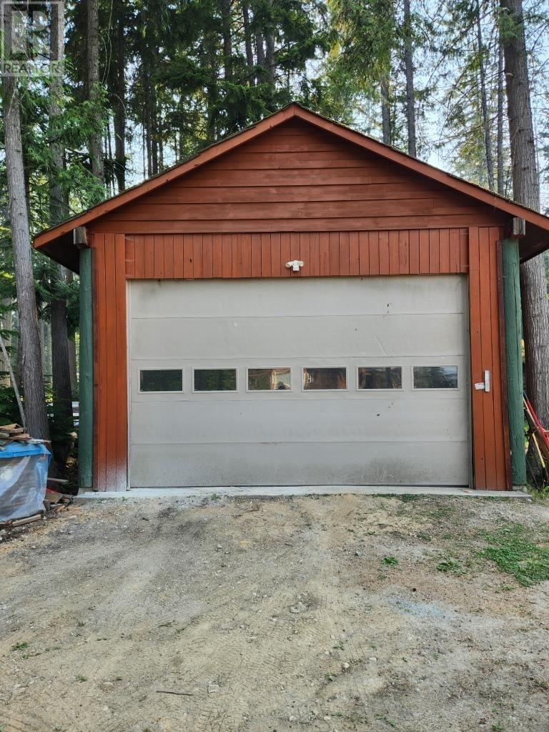 1273 Queens Bay Road, Balfour, British Columbia  V0G 1C0 - Photo 9 - 10348471