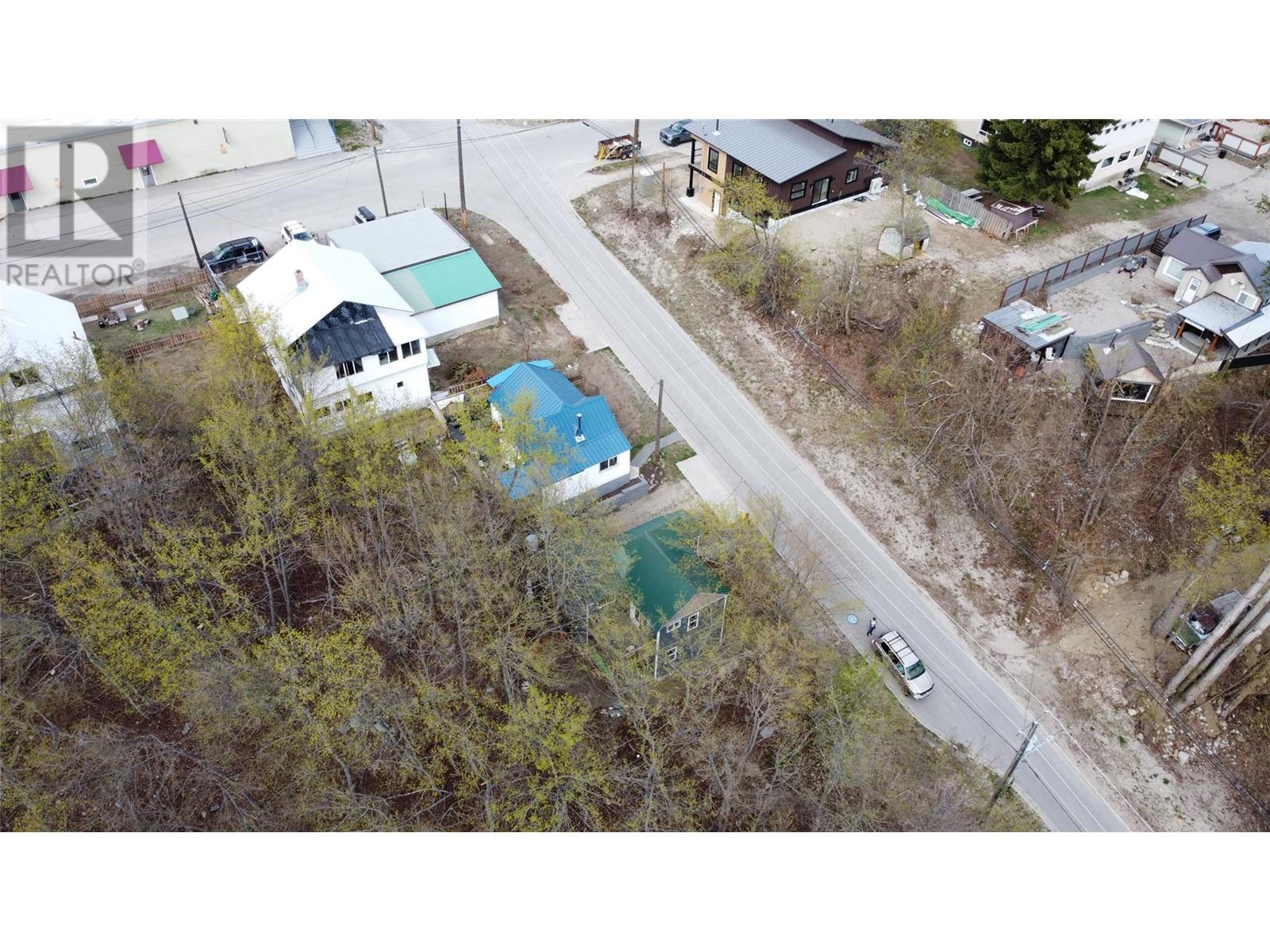 2165 Spokane Street, Rossland, British Columbia  V0G 1Y0 - Photo 38 - 10345005