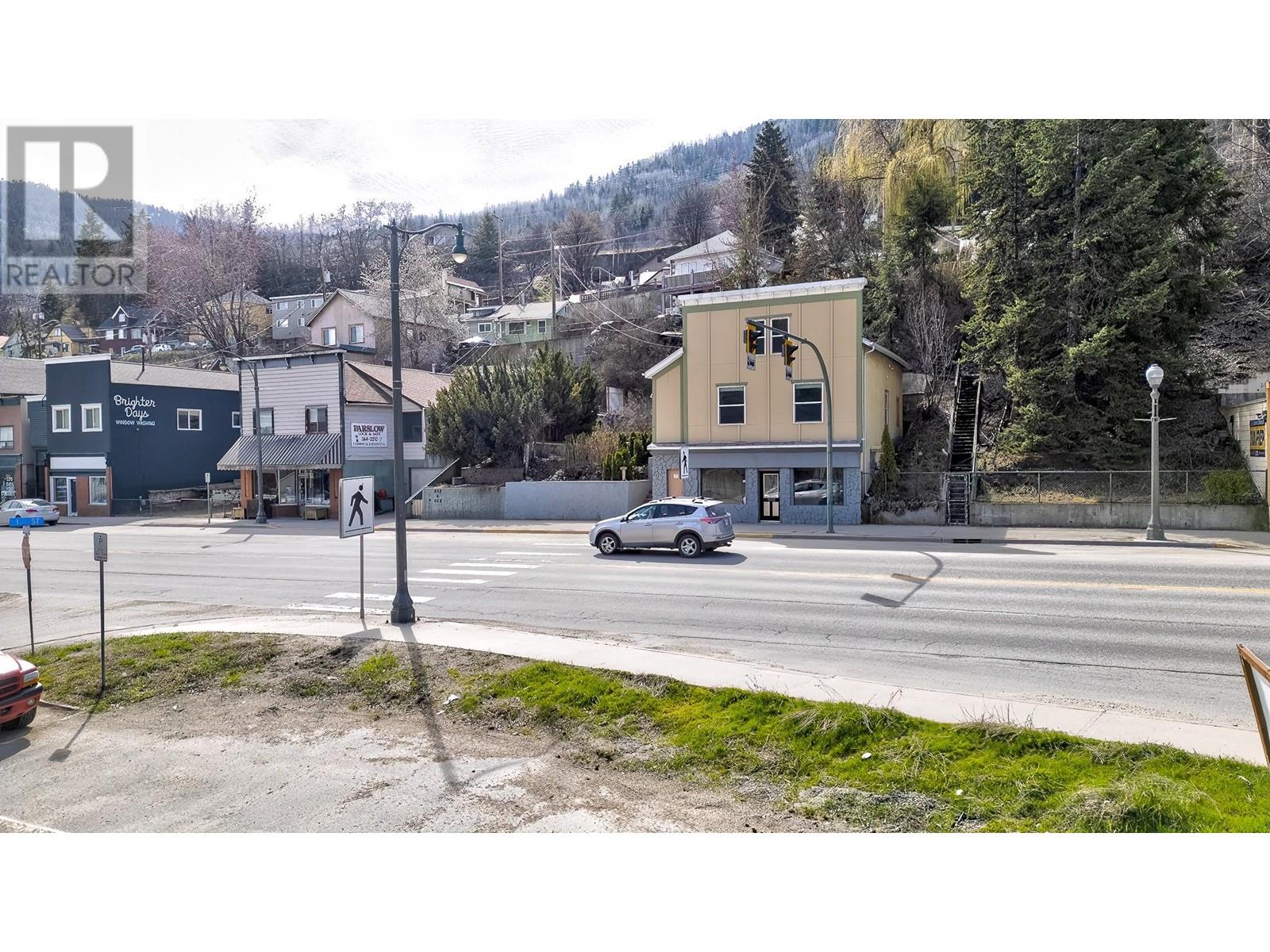 792 Rossland Avenue, Trail, British Columbia  V1R 3N3 - Photo 3 - 10348116