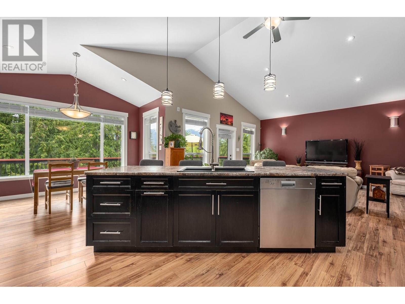 787 Crescent Bay Road Lot# 133, Nakusp, British Columbia  V0G 1R1 - Photo 34 - 10348432