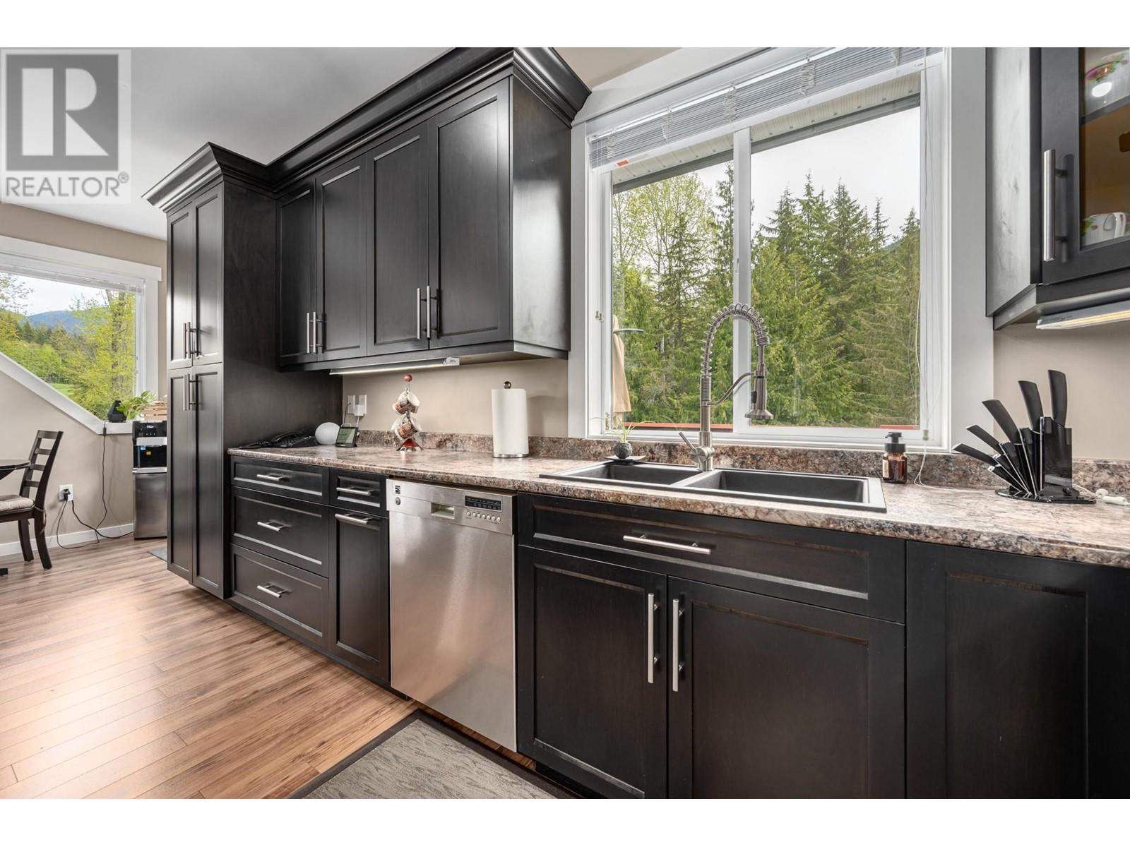 787 Crescent Bay Road Lot# 133, Nakusp, British Columbia  V0G 1R1 - Photo 74 - 10348432