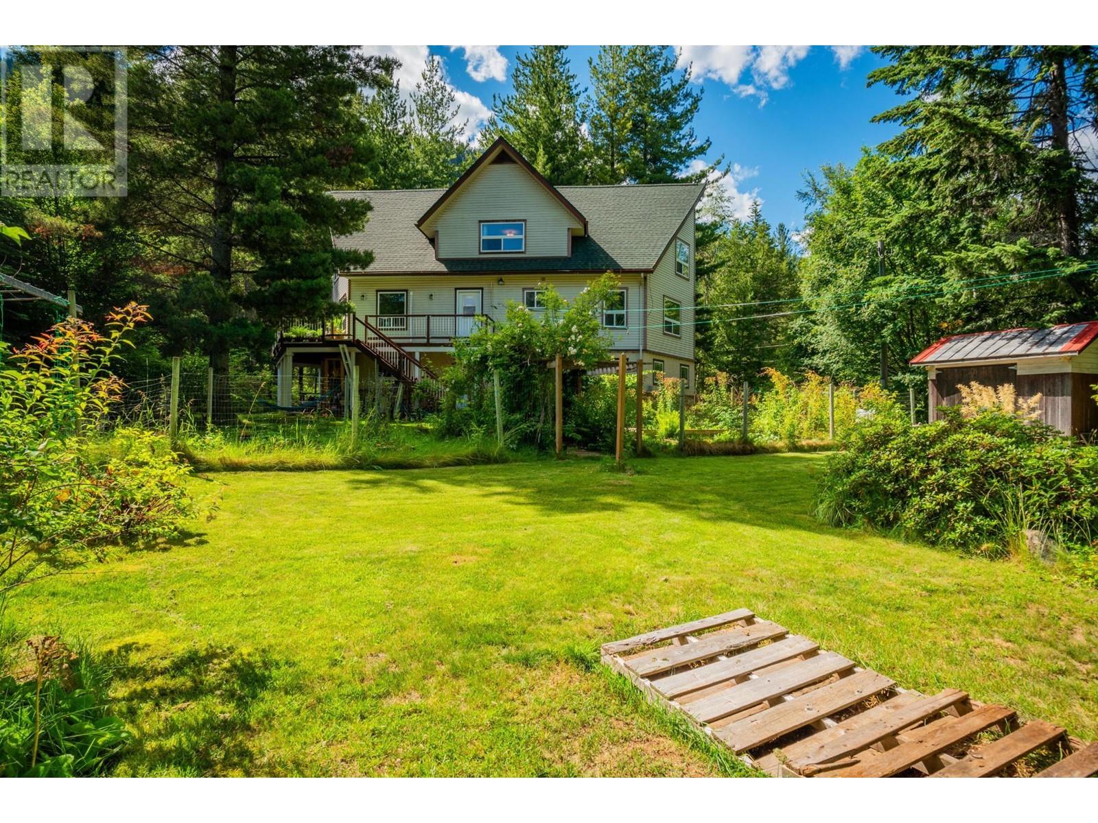 4826 Fletcher Creek Frontage Road, Fletcher Creek, British Columbia  V0G 1M0 - Photo 2 - 10348806