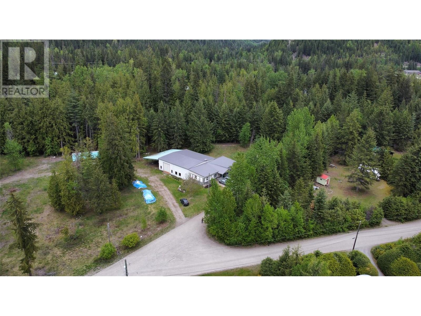 204 Stewart Street, Rosebery, British Columbia  V0G 1S1 - Photo 14 - 10347975