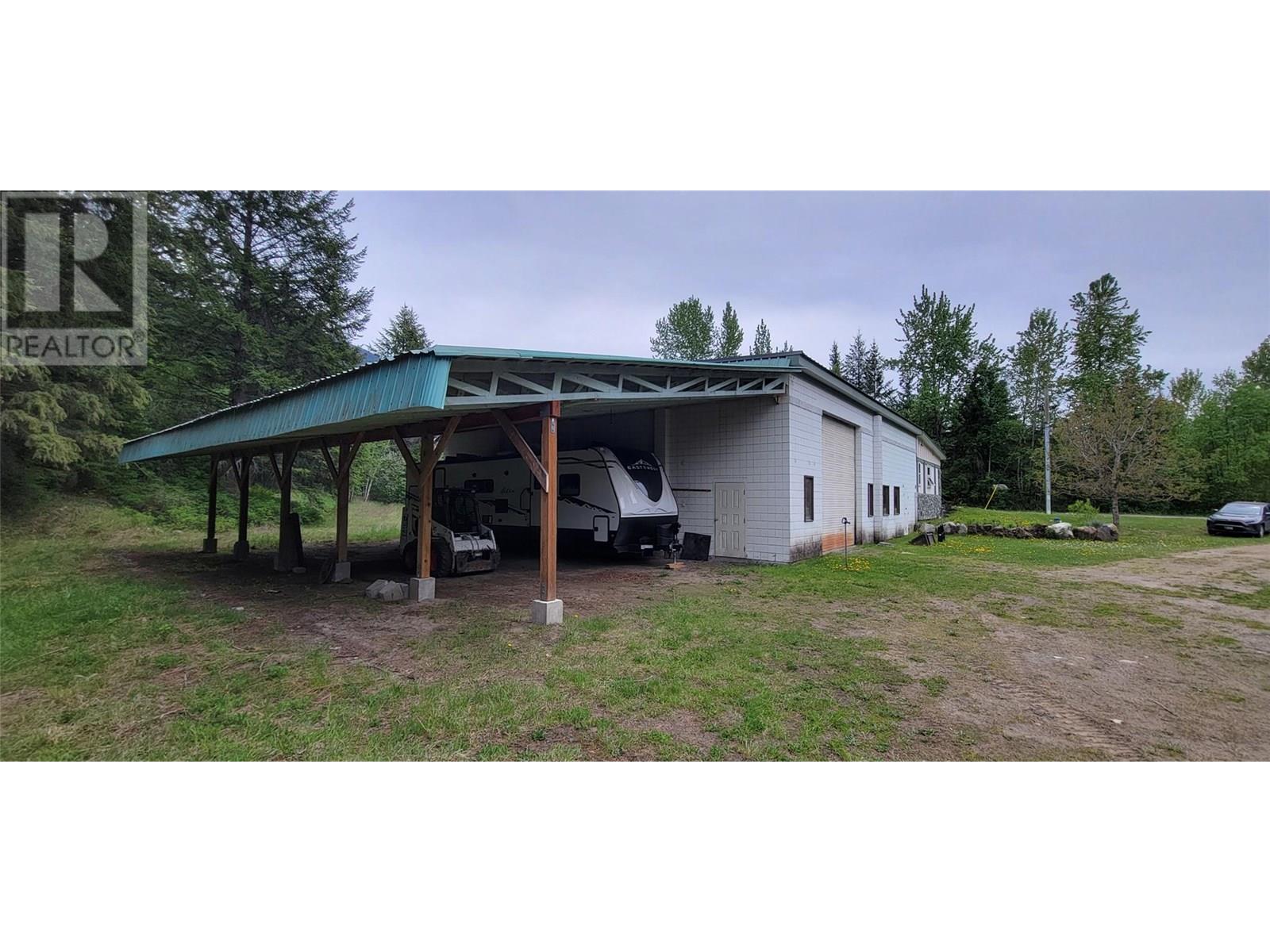204 Stewart Street, Rosebery, British Columbia  V0G 1S1 - Photo 2 - 10347975