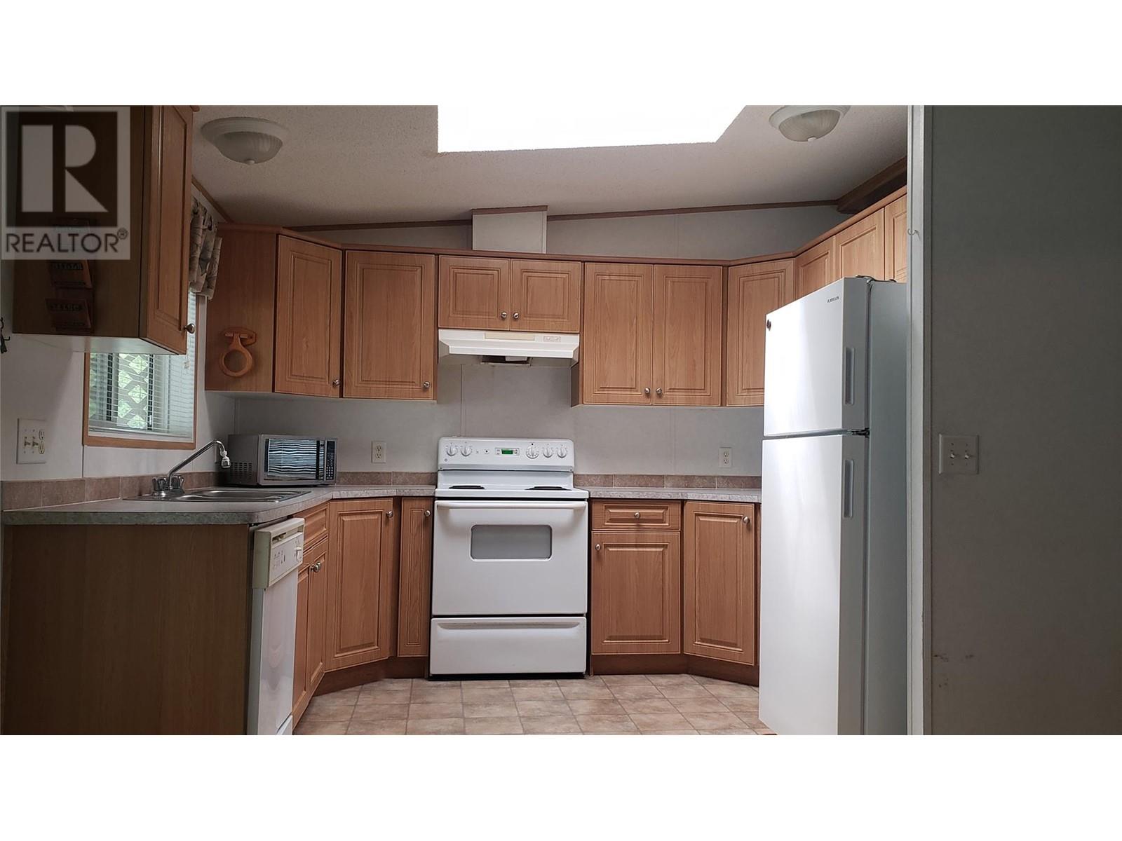 225 Granby Drive, Edgewood, British Columbia  V0G 1J0 - Photo 11 - 10348501