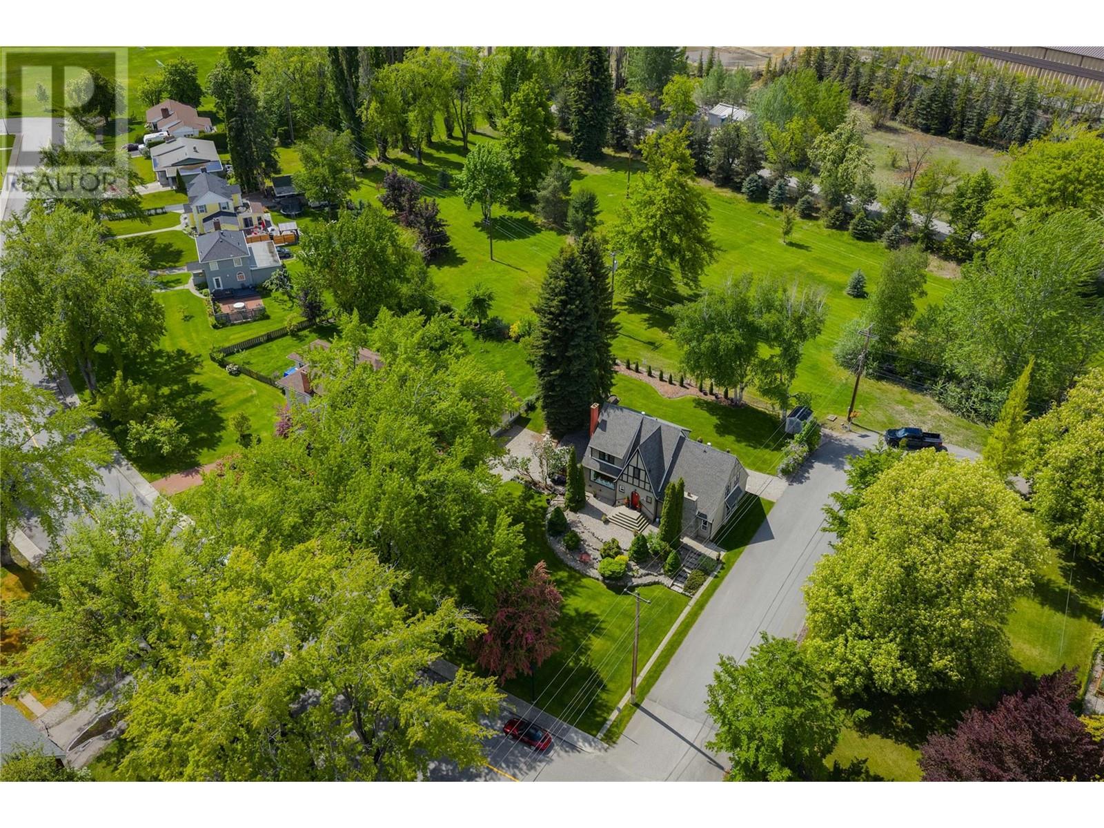 115 Kootenay Avenue, Trail, British Columbia  V1R 1H3 - Photo 8 - 10348917