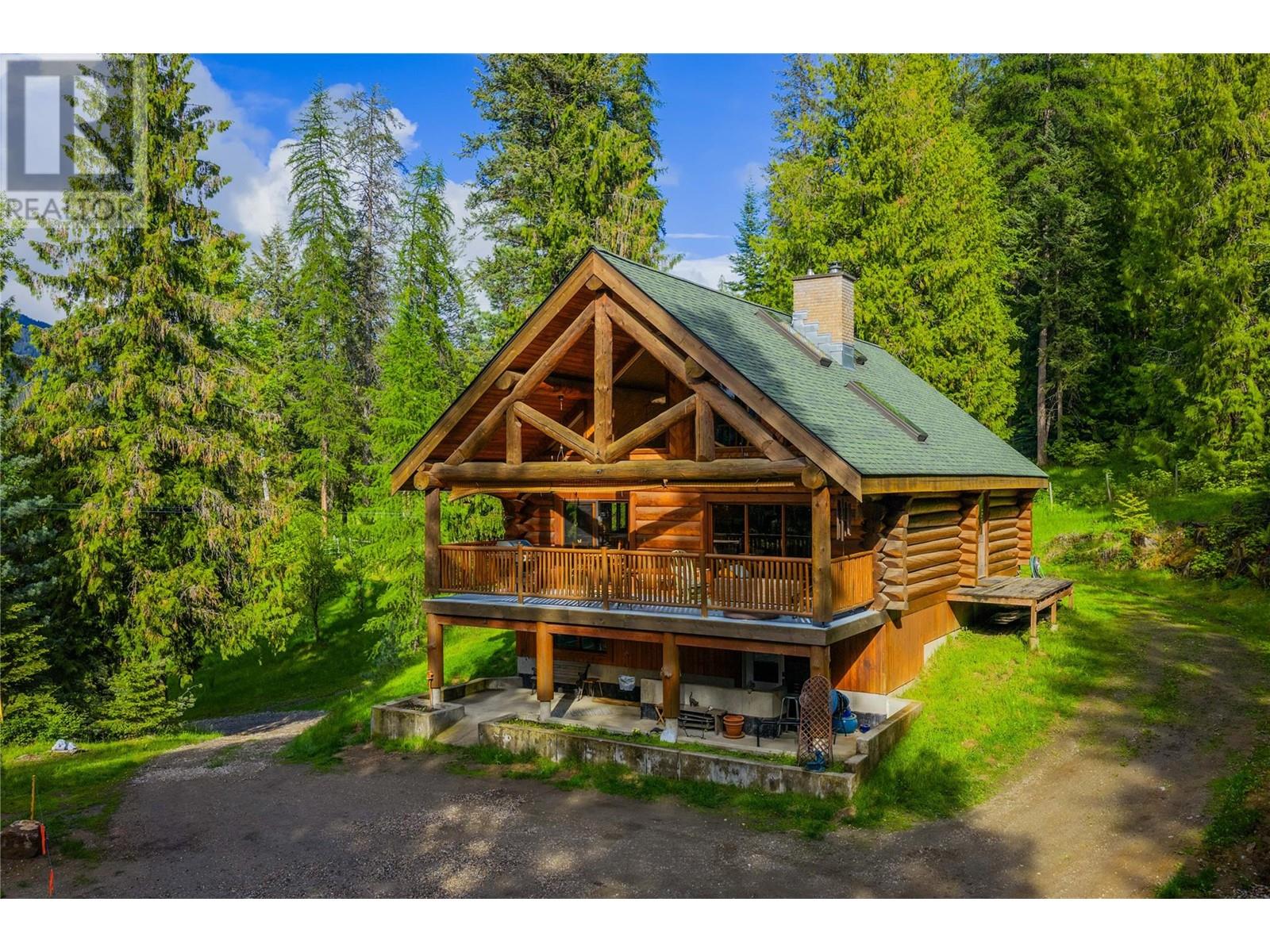 337 Wilson Road, Fruitvale, British Columbia  V0G 1L1 - Photo 1 - 10348729