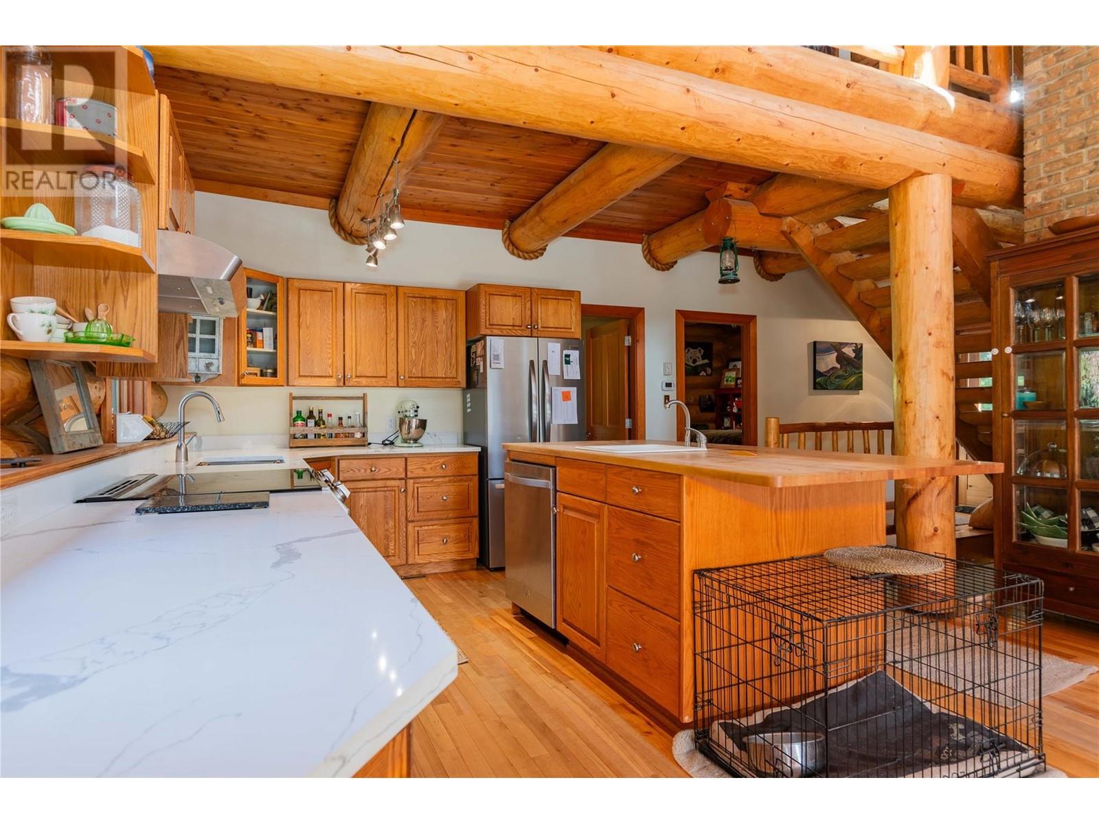 337 Wilson Road, Fruitvale, British Columbia  V0G 1L1 - Photo 4 - 10348729