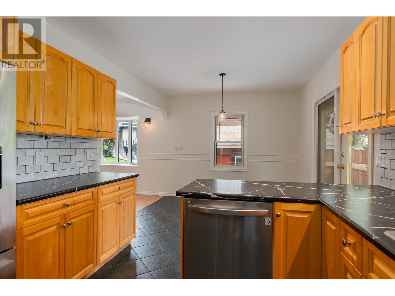 672 Calder Drive, Warfield, British Columbia  V1R 2H8 - Photo 15 - 10347104
