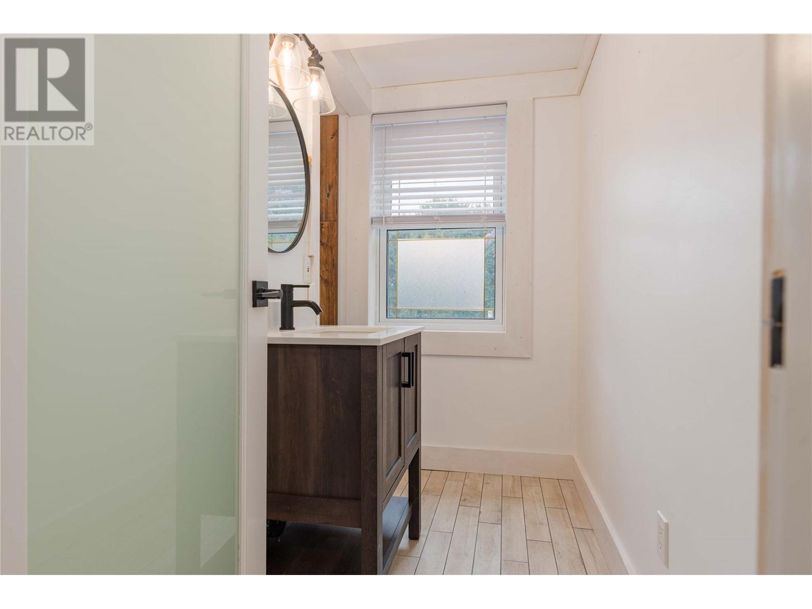 672 Calder Drive, Warfield, British Columbia  V1R 2H8 - Photo 33 - 10347104