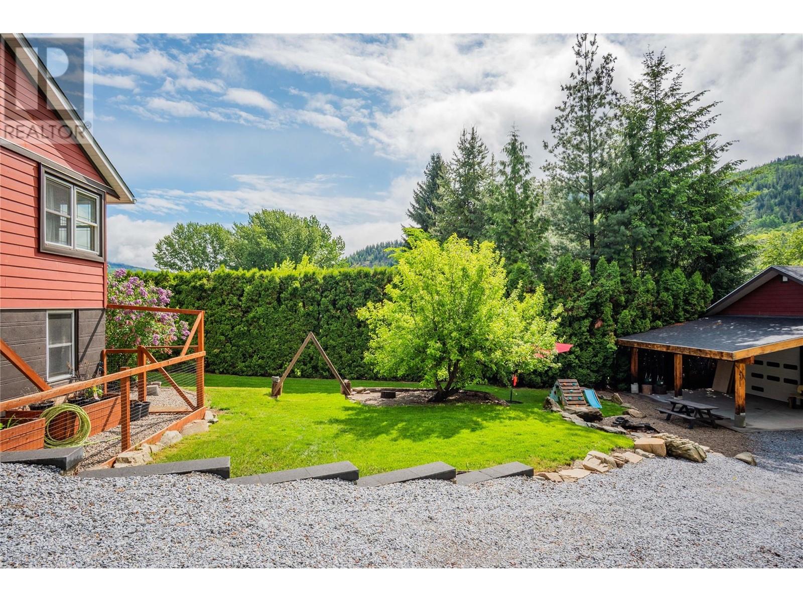 672 Calder Drive, Warfield, British Columbia  V1R 2H8 - Photo 49 - 10347104