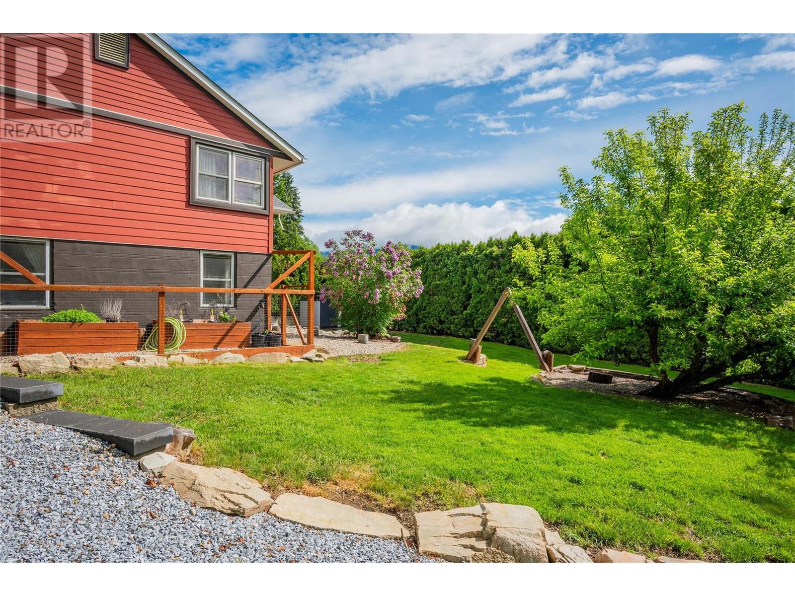 672 Calder Drive, Warfield, British Columbia  V1R 2H8 - Photo 50 - 10347104