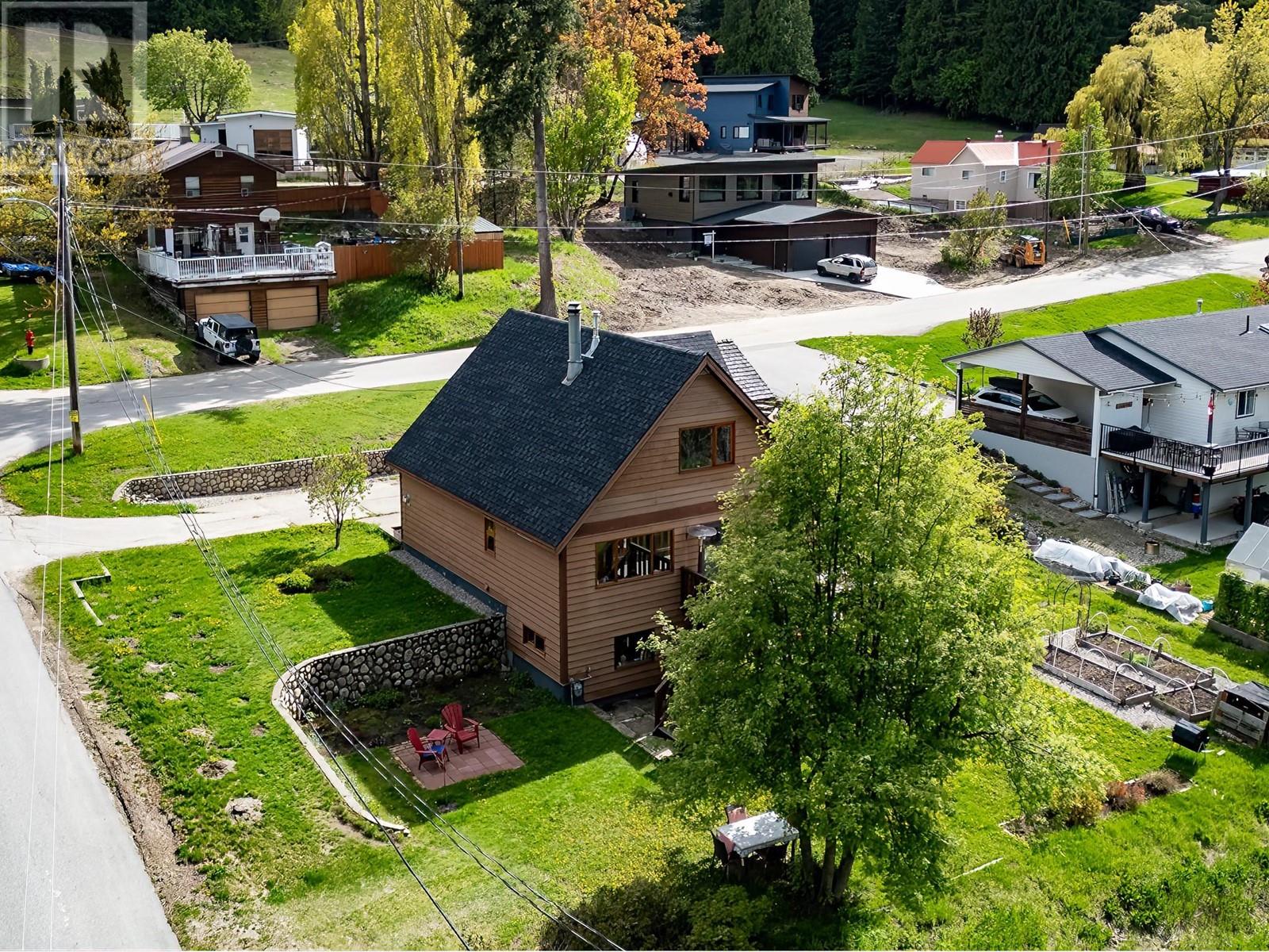 1190 Black Bear Drive, Rossland, British Columbia  V0G 1Y0 - Photo 4 - 10348997
