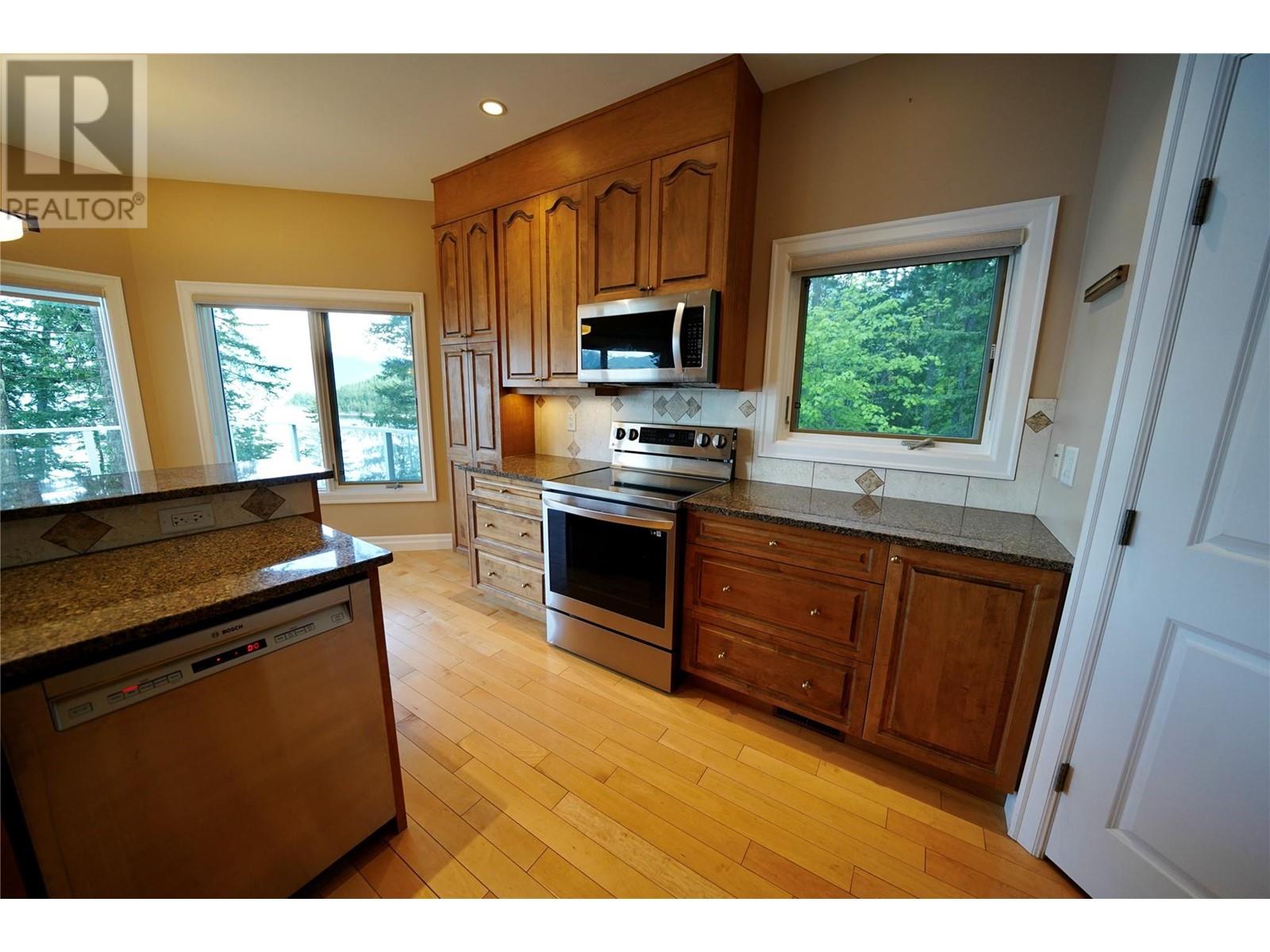 924 Queens Road, Balfour, British Columbia  V0G 1C0 - Photo 20 - 10349082