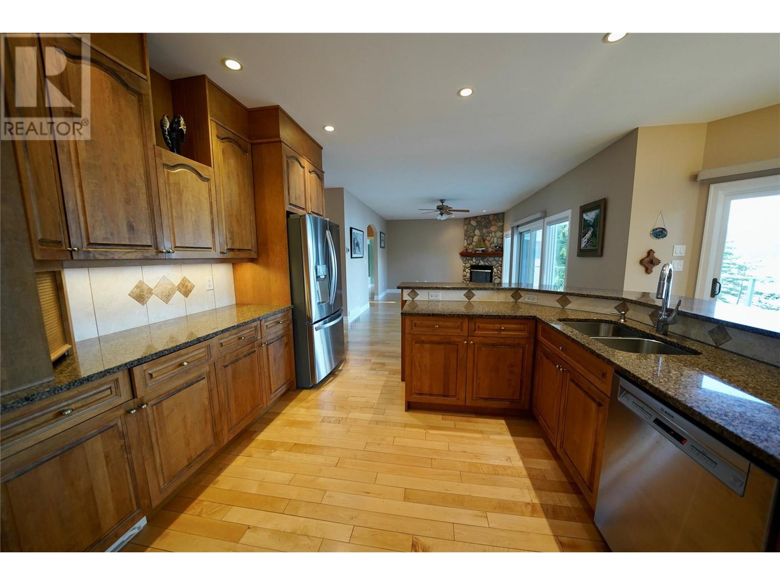924 Queens Road, Balfour, British Columbia  V0G 1C0 - Photo 21 - 10349082