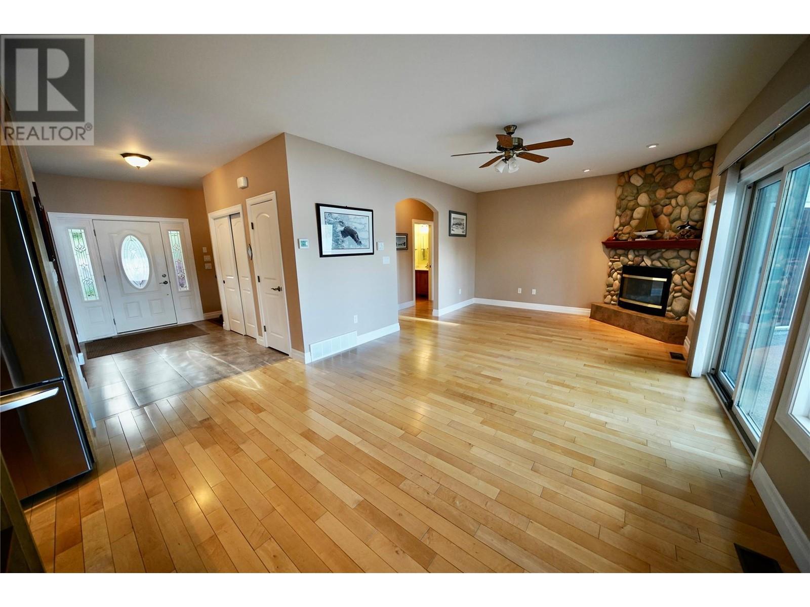 924 Queens Road, Balfour, British Columbia  V0G 1C0 - Photo 39 - 10349082