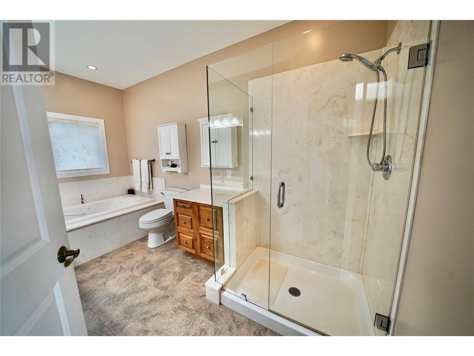 924 Queens Road, Balfour, British Columbia  V0G 1C0 - Photo 57 - 10349082