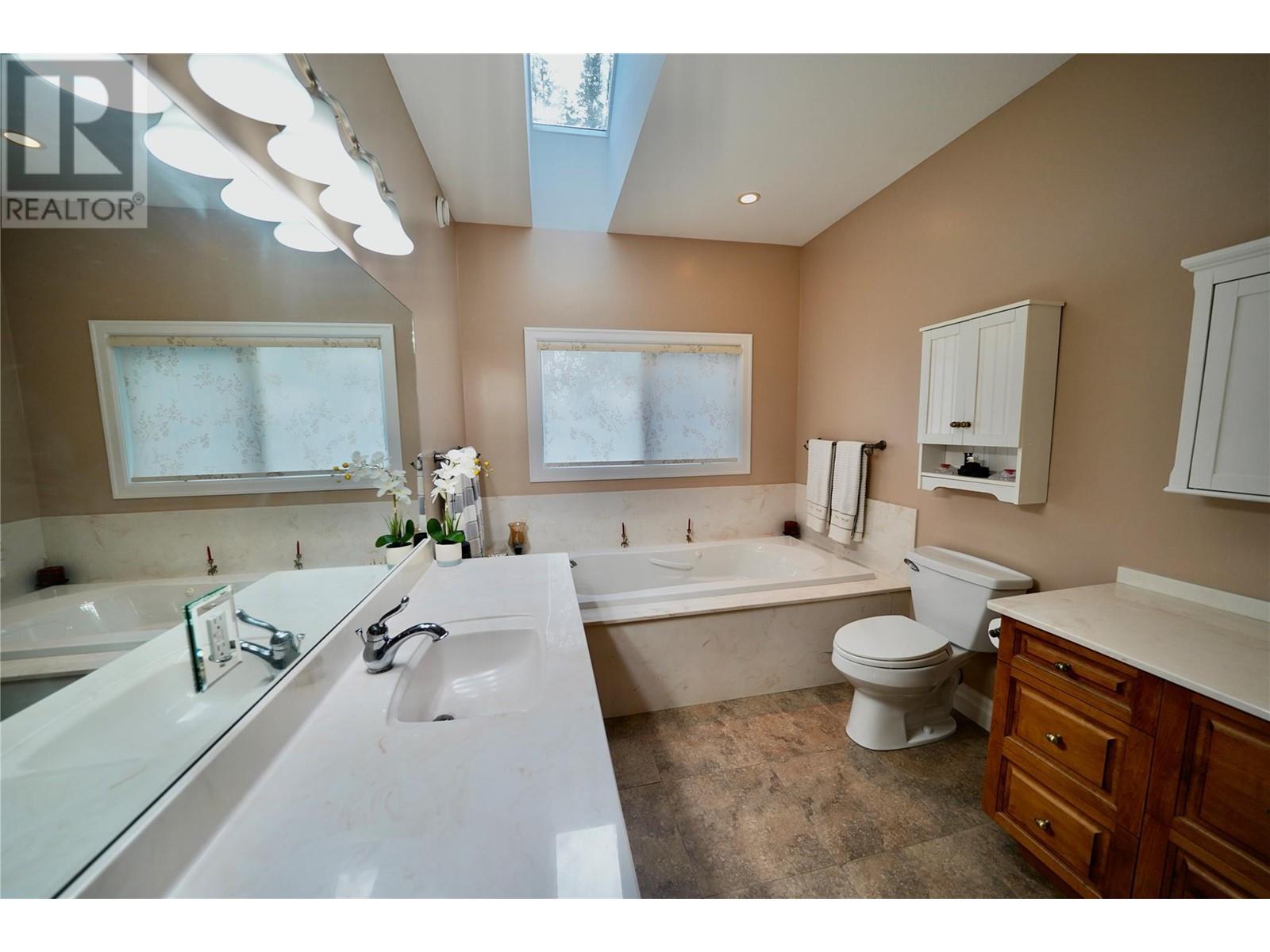 924 Queens Road, Balfour, British Columbia  V0G 1C0 - Photo 59 - 10349082