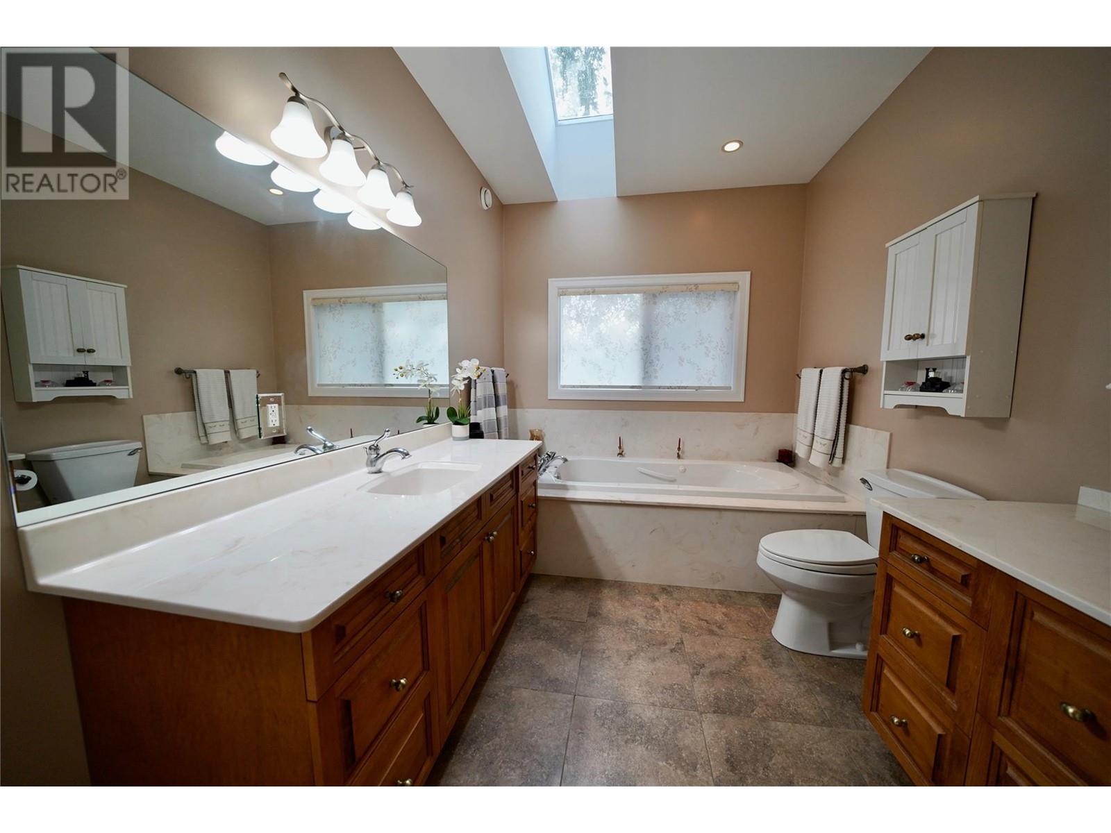 924 Queens Road, Balfour, British Columbia  V0G 1C0 - Photo 60 - 10349082