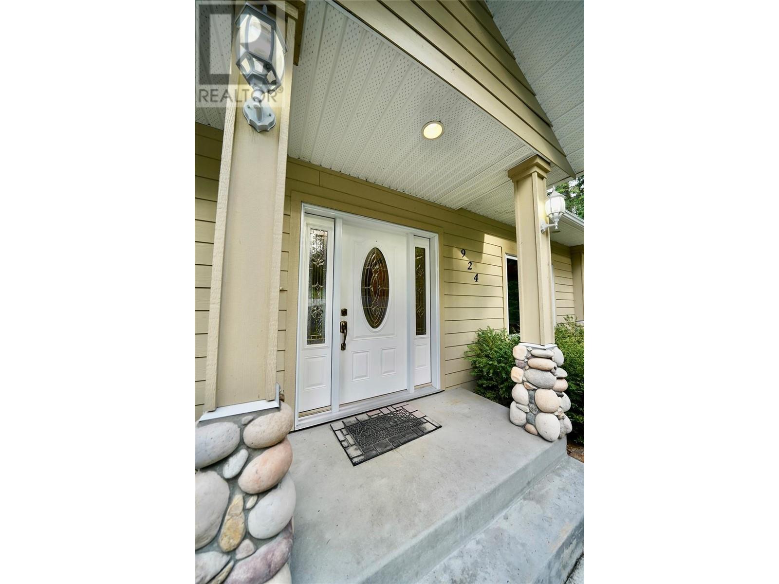 924 Queens Road, Balfour, British Columbia  V0G 1C0 - Photo 7 - 10349082