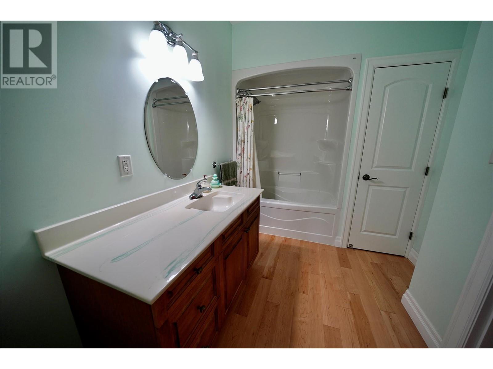 924 Queens Road, Balfour, British Columbia  V0G 1C0 - Photo 76 - 10349082