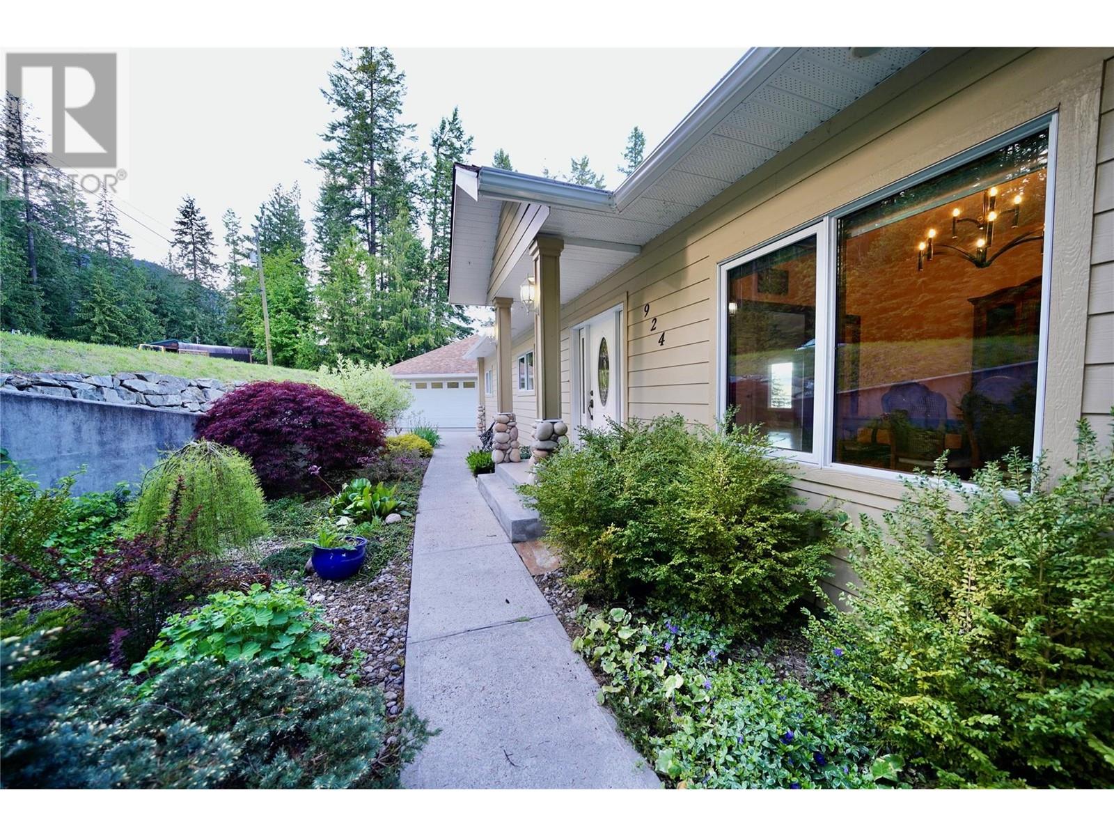 924 Queens Road, Balfour, British Columbia  V0G 1C0 - Photo 93 - 10349082