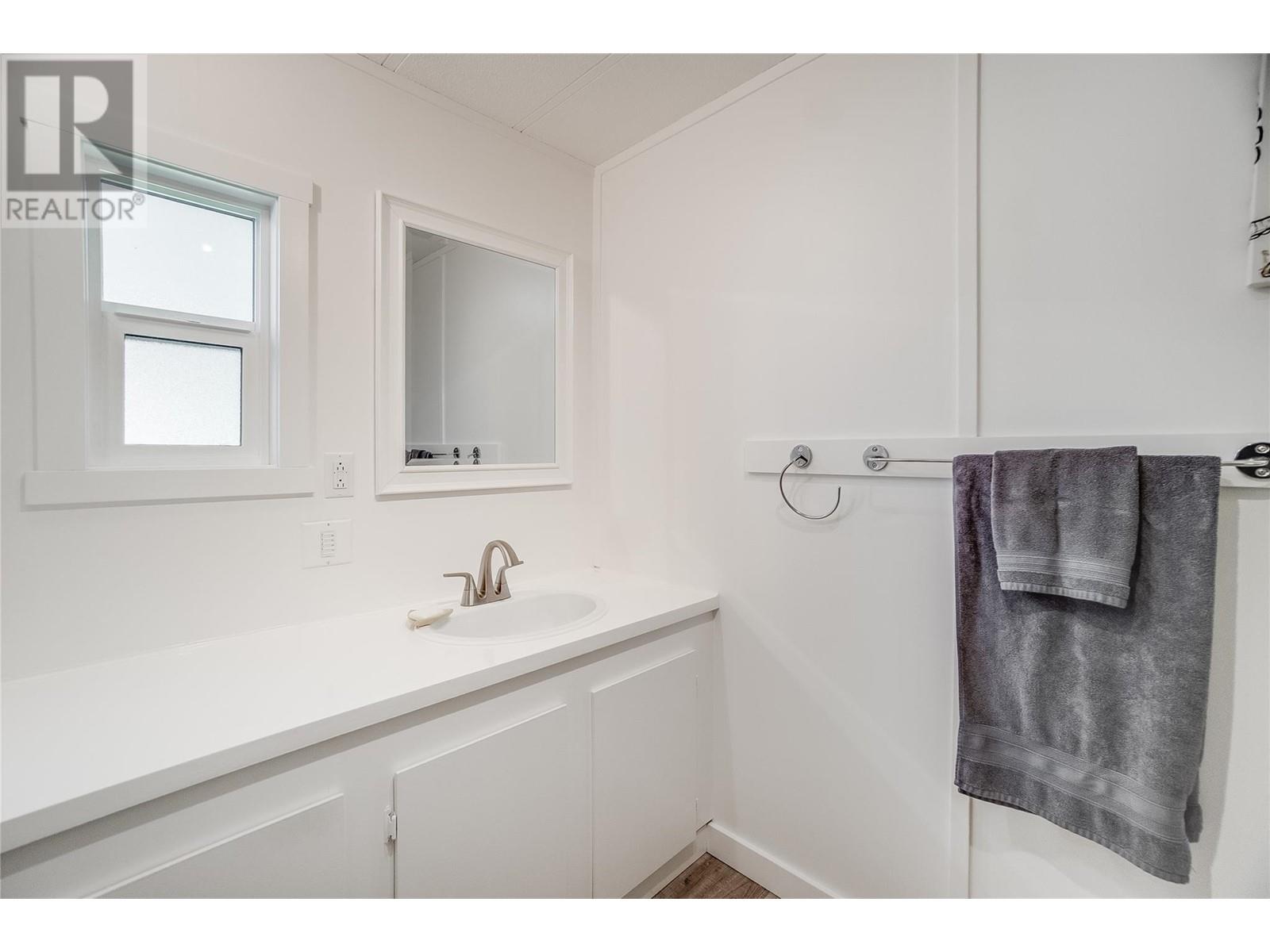 7733 Balfour Wharf Road, Balfour, British Columbia  V0G 1C0 - Photo 23 - 10348533