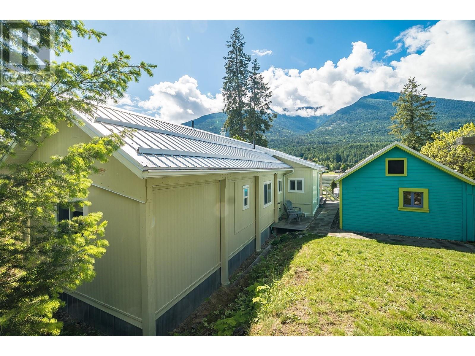 7733 Balfour Wharf Road, Balfour, British Columbia  V0G 1C0 - Photo 39 - 10348533