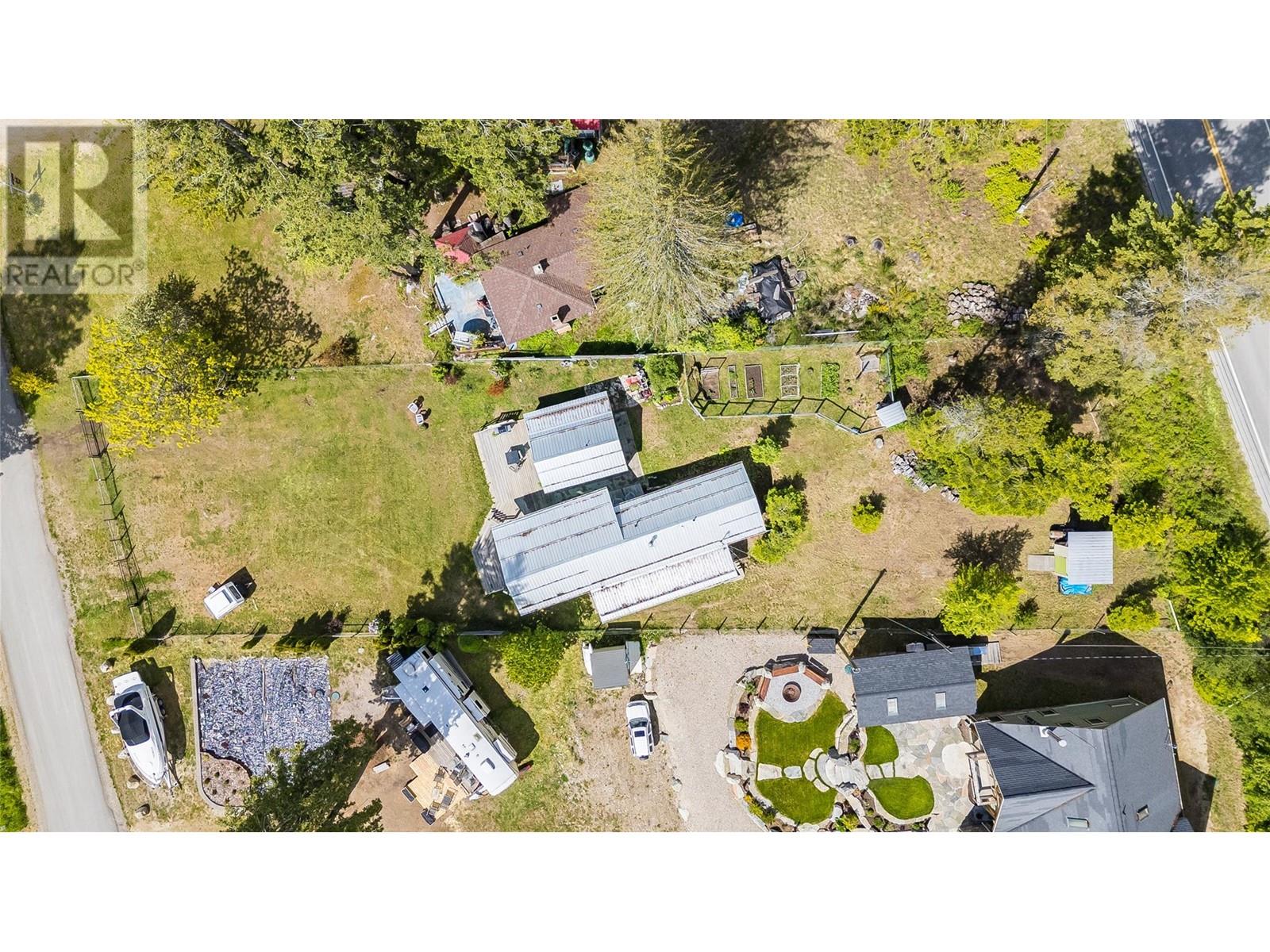 7733 Balfour Wharf Road, Balfour, British Columbia  V0G 1C0 - Photo 6 - 10348533