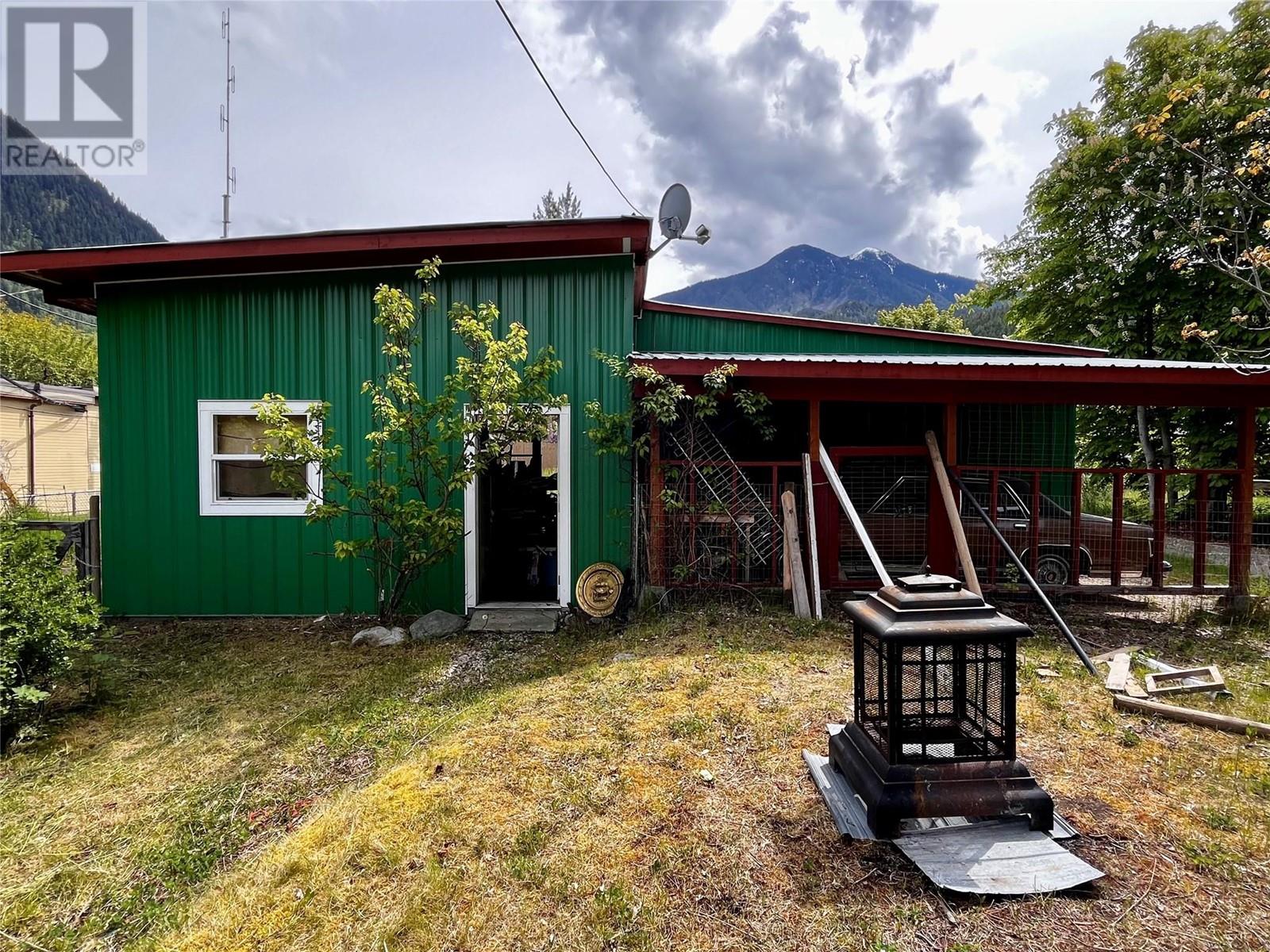 814 Josephine Street, New Denver, British Columbia  V0G 1S0 - Photo 33 - 10347610
