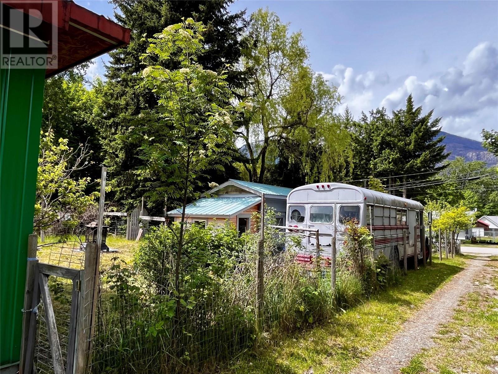 814 Josephine Street, New Denver, British Columbia  V0G 1S0 - Photo 35 - 10347610