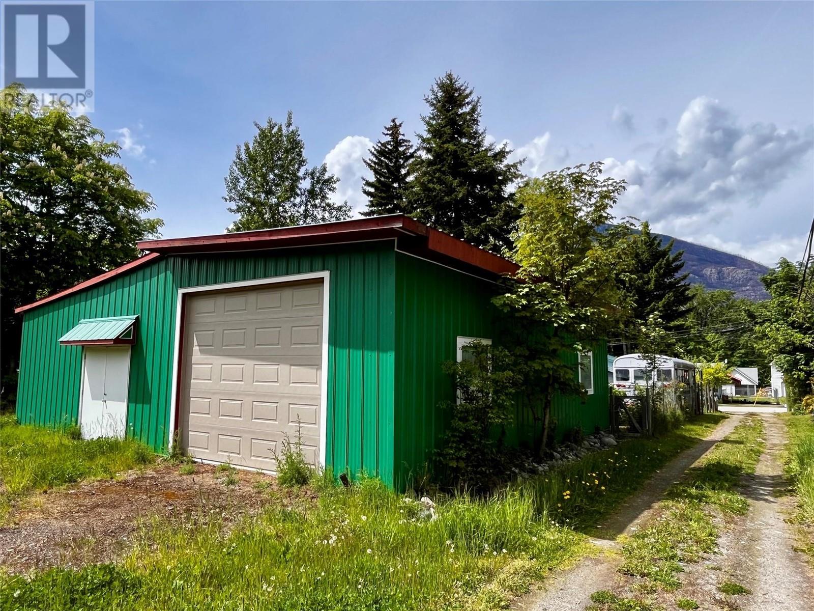 814 Josephine Street, New Denver, British Columbia  V0G 1S0 - Photo 36 - 10347610