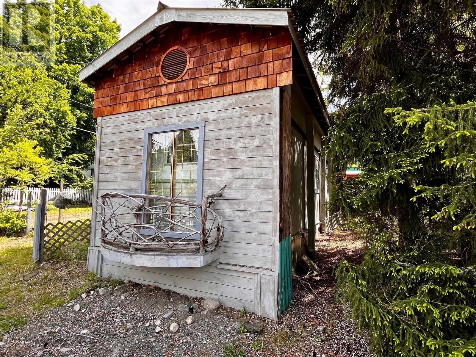 814 Josephine Street, New Denver, British Columbia  V0G 1S0 - Photo 4 - 10347610
