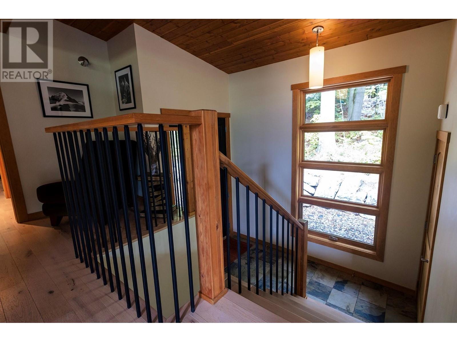 1670 Park Street, Rossland, British Columbia  V0G 1Y0 - Photo 19 - 10349132