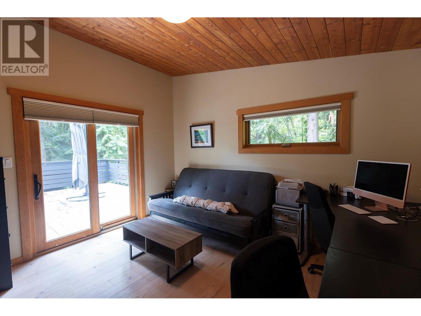 1670 Park Street, Rossland, British Columbia  V0G 1Y0 - Photo 23 - 10349132