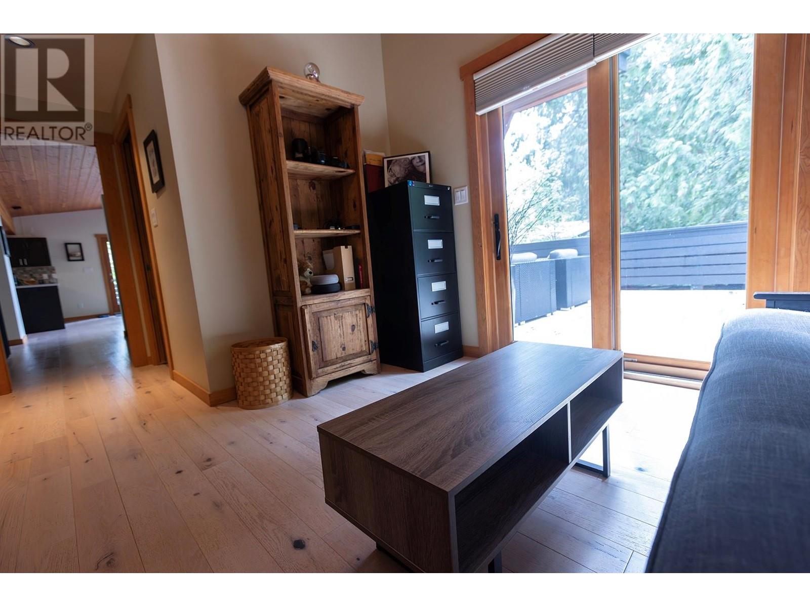 1670 Park Street, Rossland, British Columbia  V0G 1Y0 - Photo 24 - 10349132